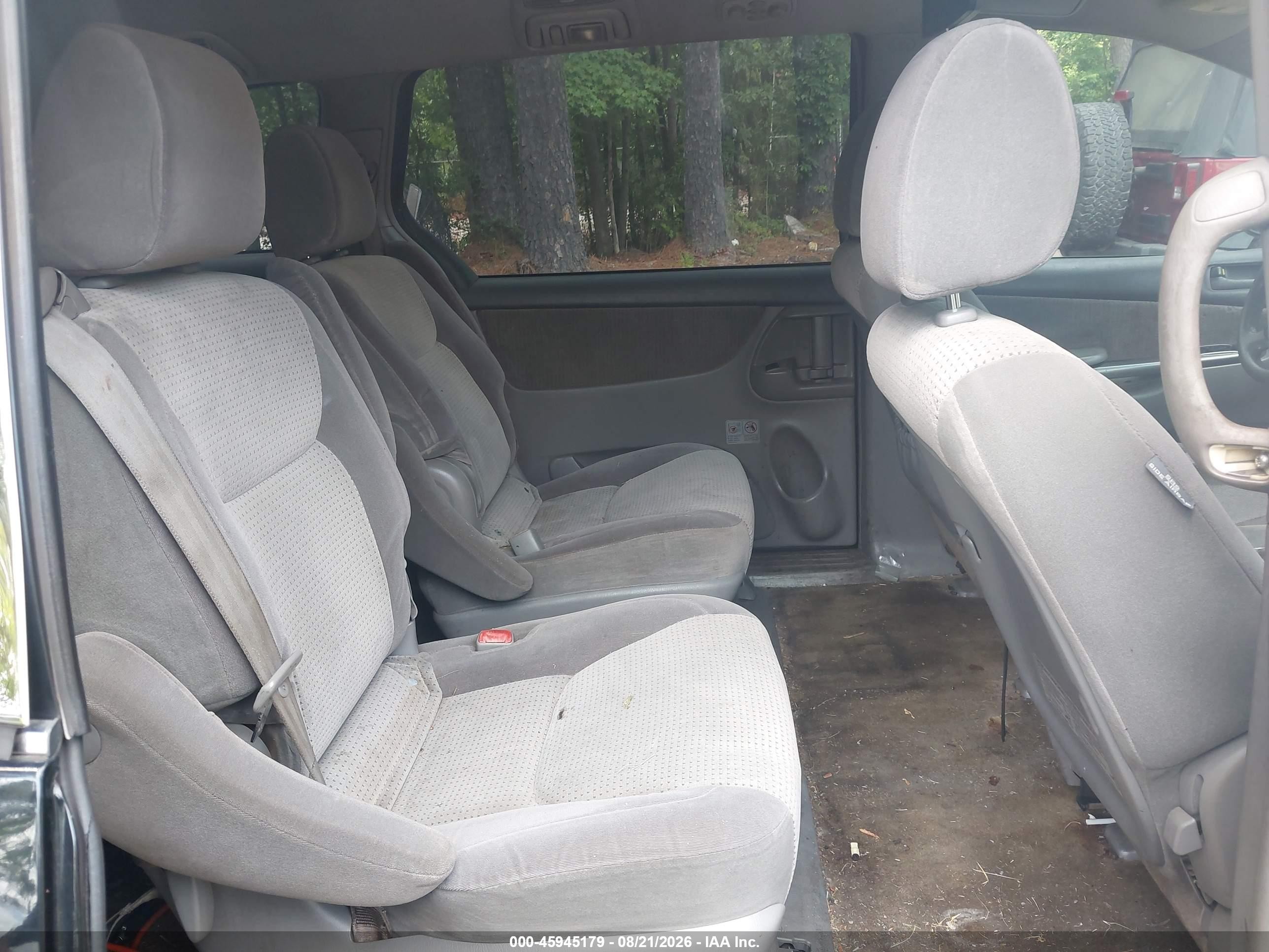 2009 Toyota Sienna Le Black vin: 5TDZK23C39S247607