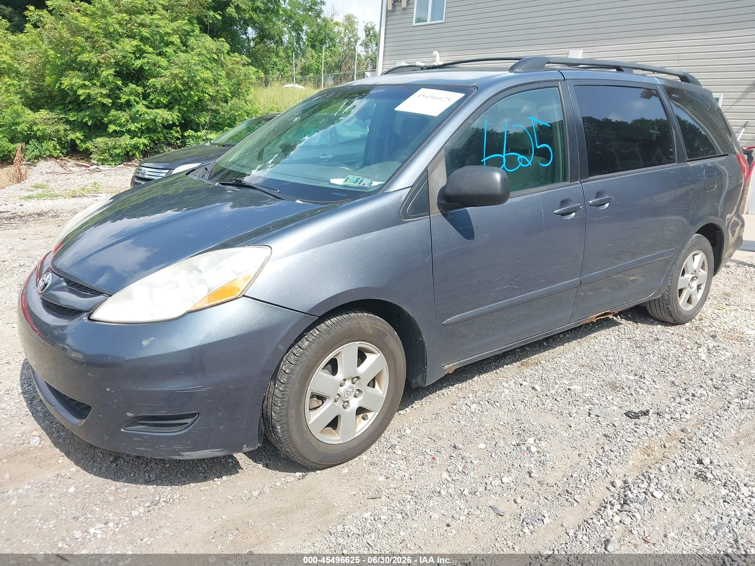 2009 Toyota Sienna Le Gray vin: 5TDZK23C39S254427