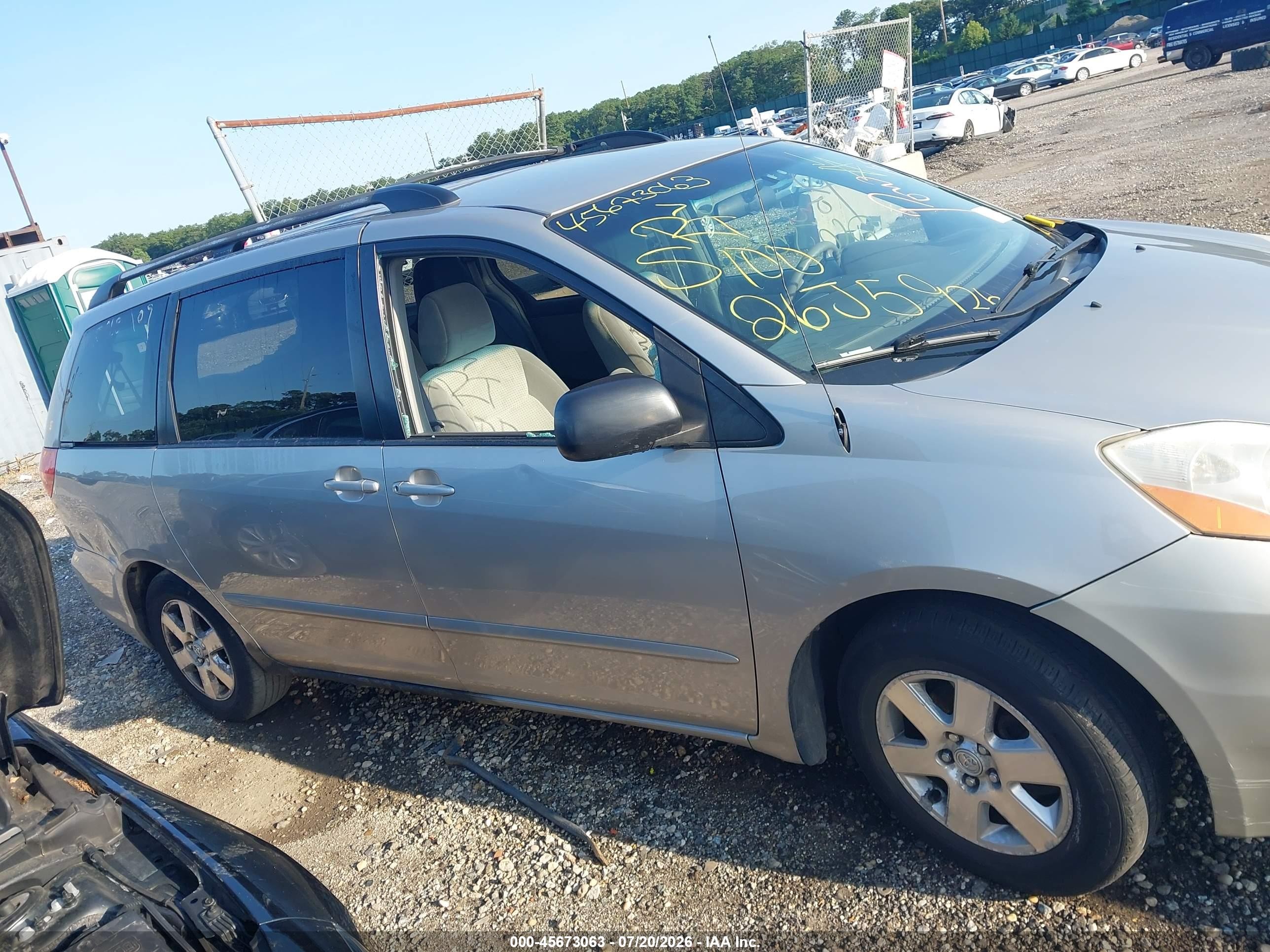 2009 Toyota Sienna Le Серый vin: 5TDZK23C39S263452