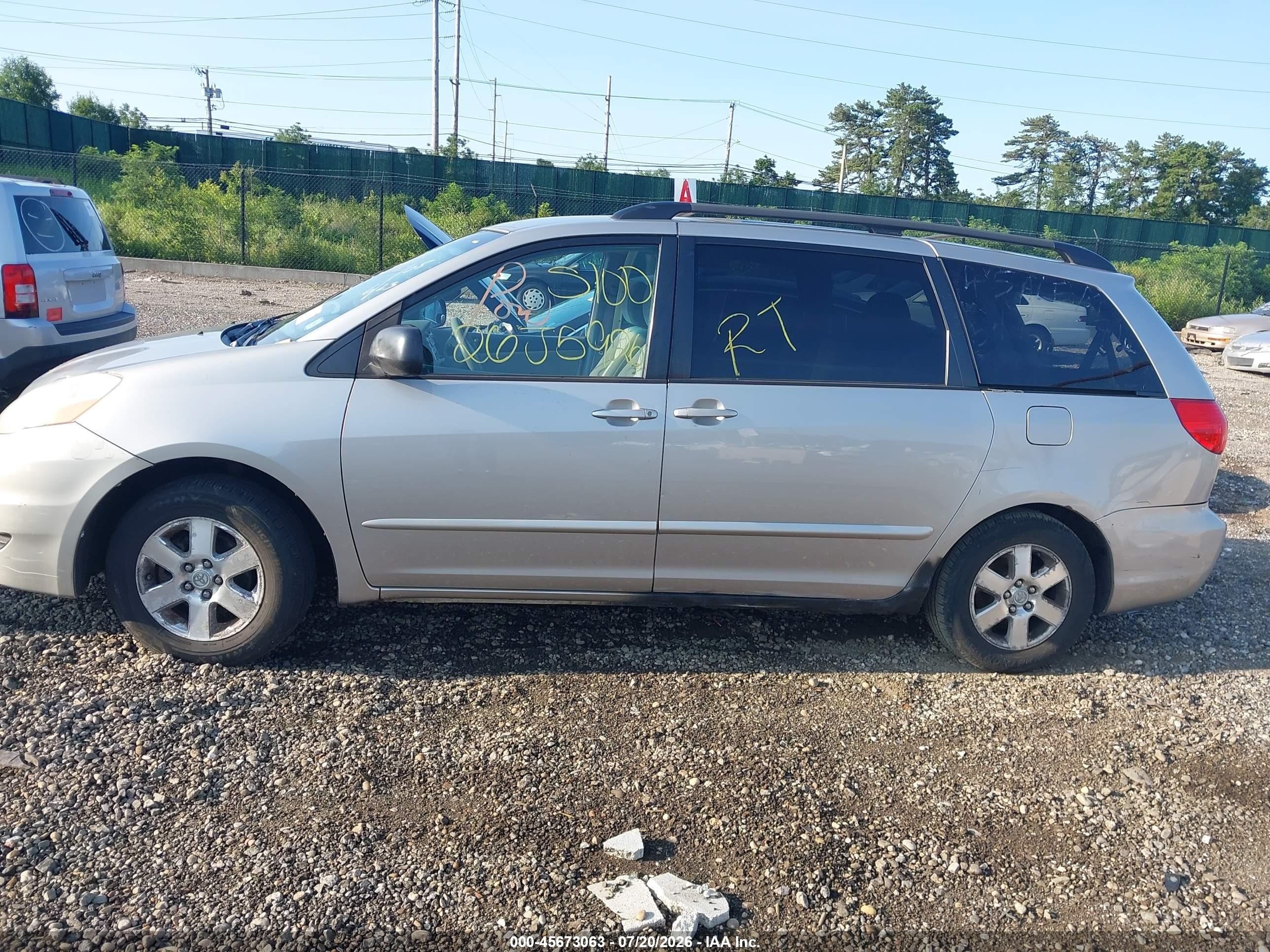 2009 Toyota Sienna Le Серый vin: 5TDZK23C39S263452