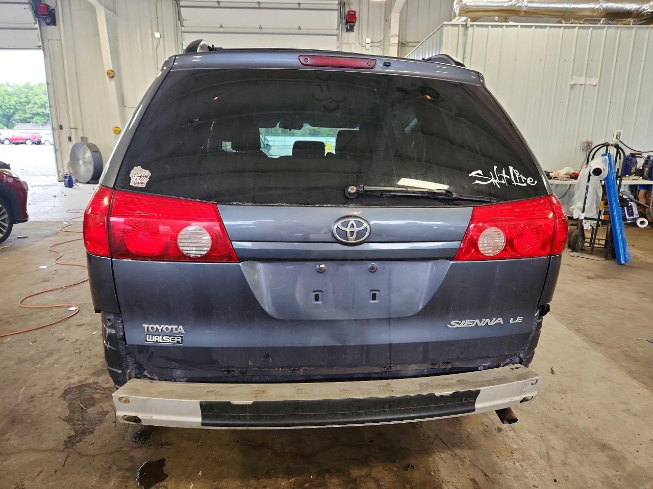 2009 Toyota Sienna Le 8-passenger Угольный vin: 5TDZK23C39S270157