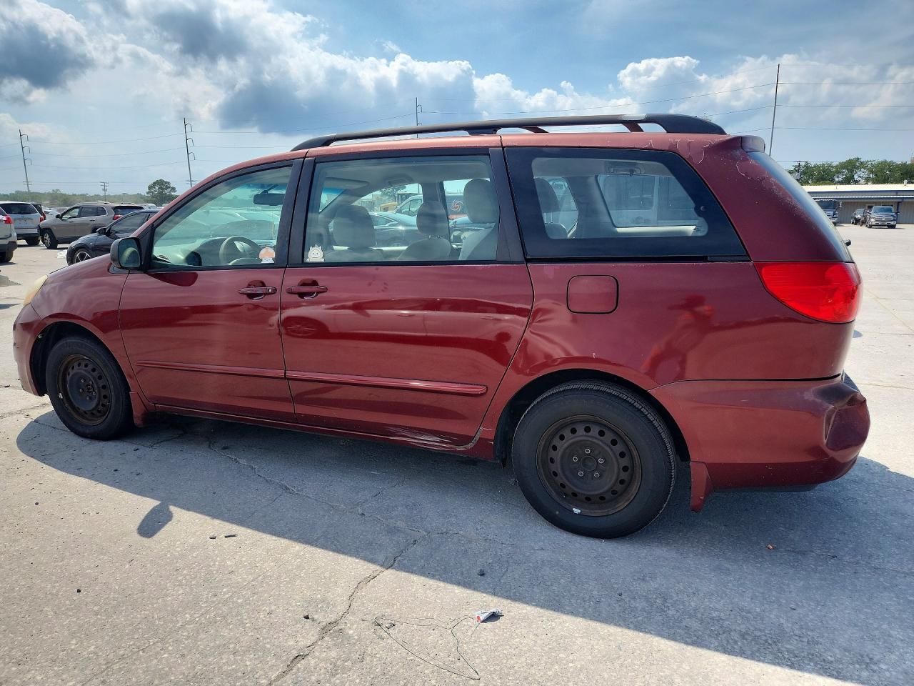 2009 Toyota Sienna Ce 8-passenger Red vin: 5TDZK23C39S274094