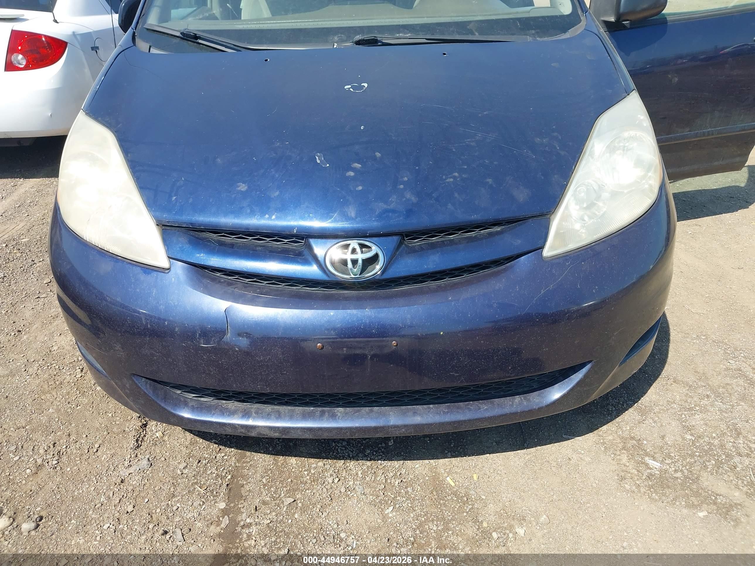 2007 Toyota Sienna Le Dark Blue vin: 5TDZK23C47S029883