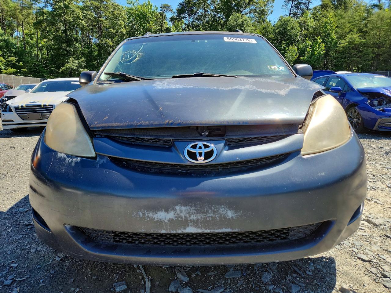 2007 Toyota Sienna Le 8-passenger Gray vin: 5TDZK23C47S034369