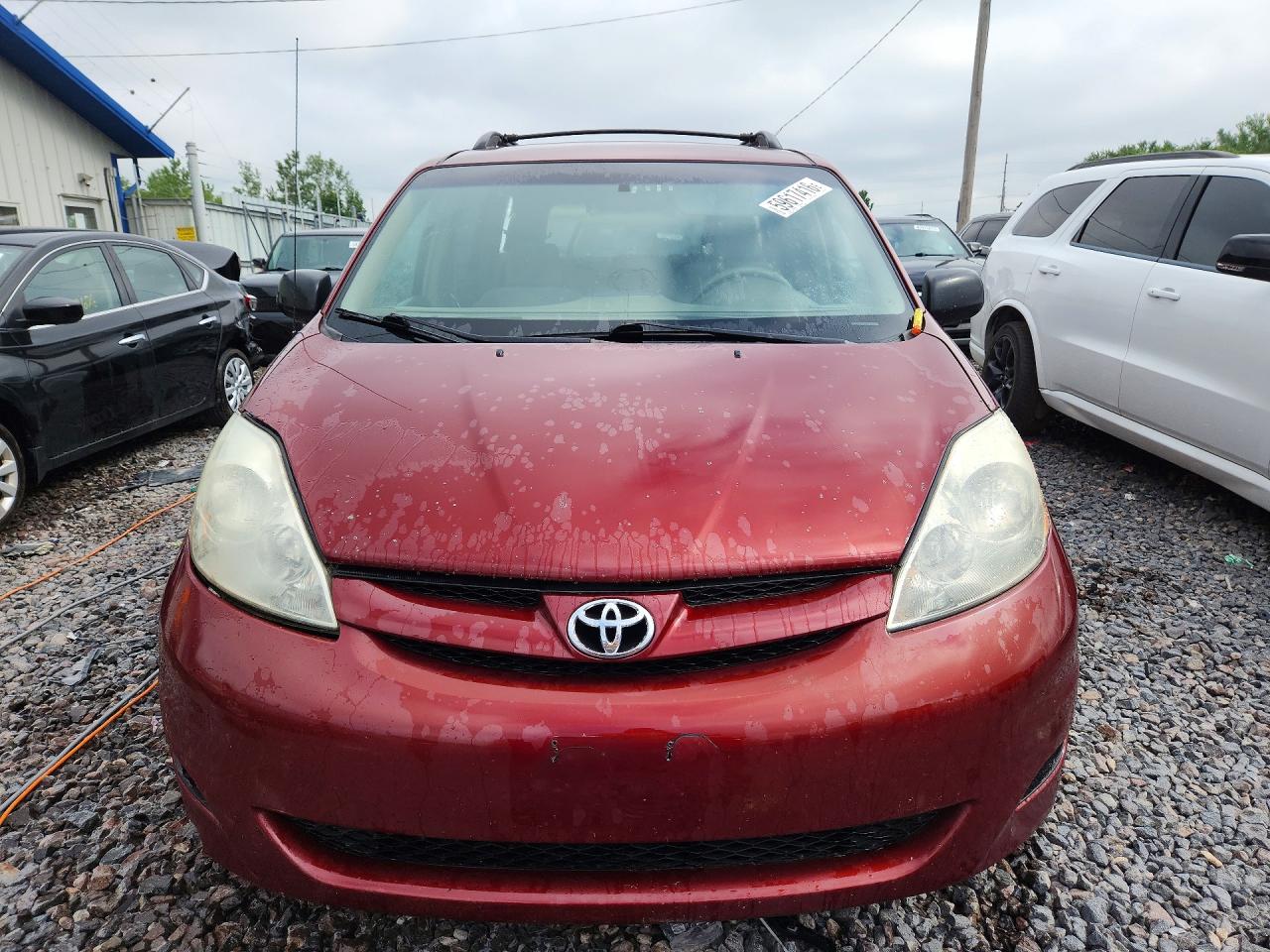 2007 Toyota Sienna Le 7-passenger Maroon vin: 5TDZK23C47S052578