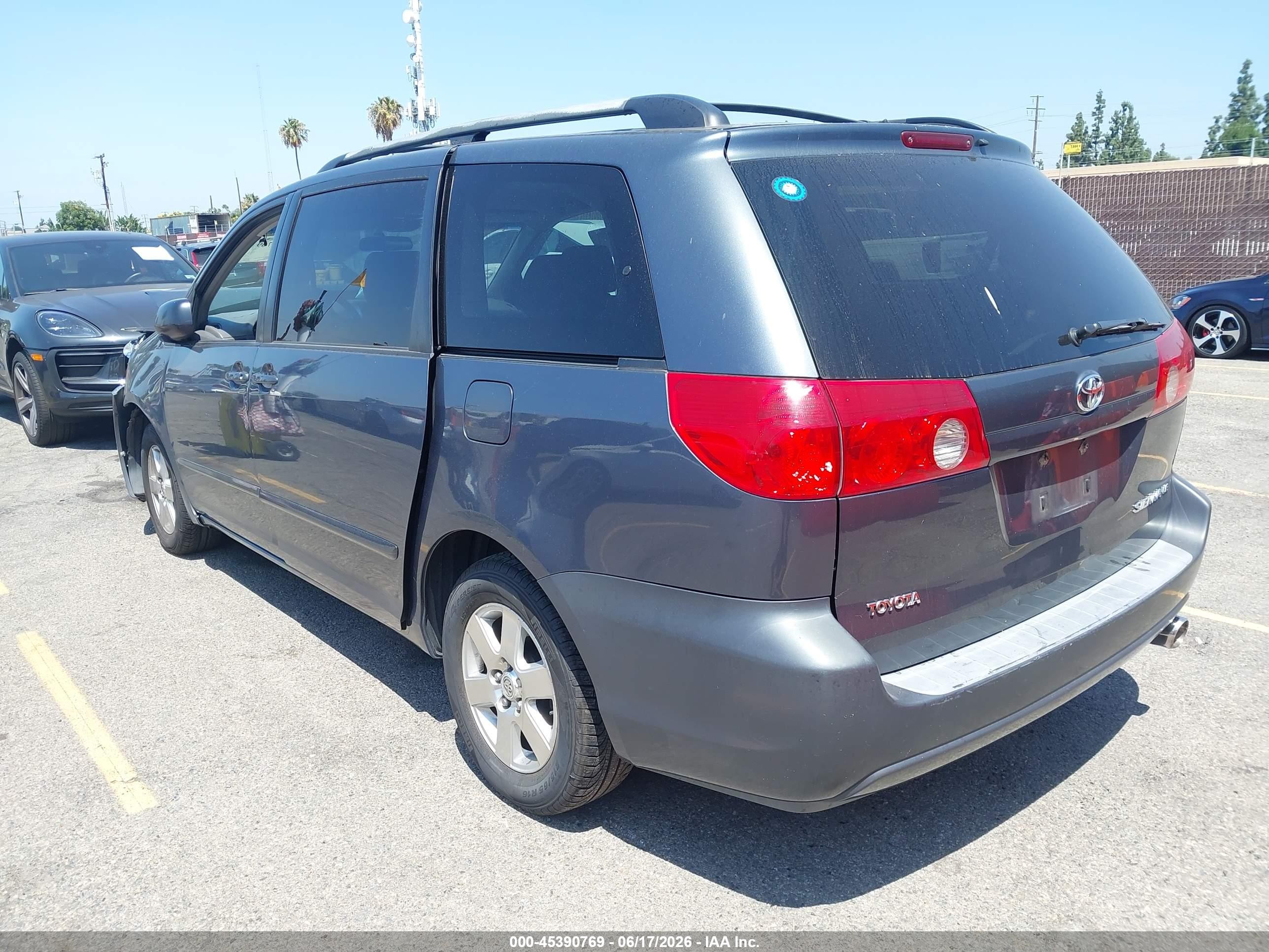 2007 Toyota Sienna Le Dark Blue vin: 5TDZK23C47S055531