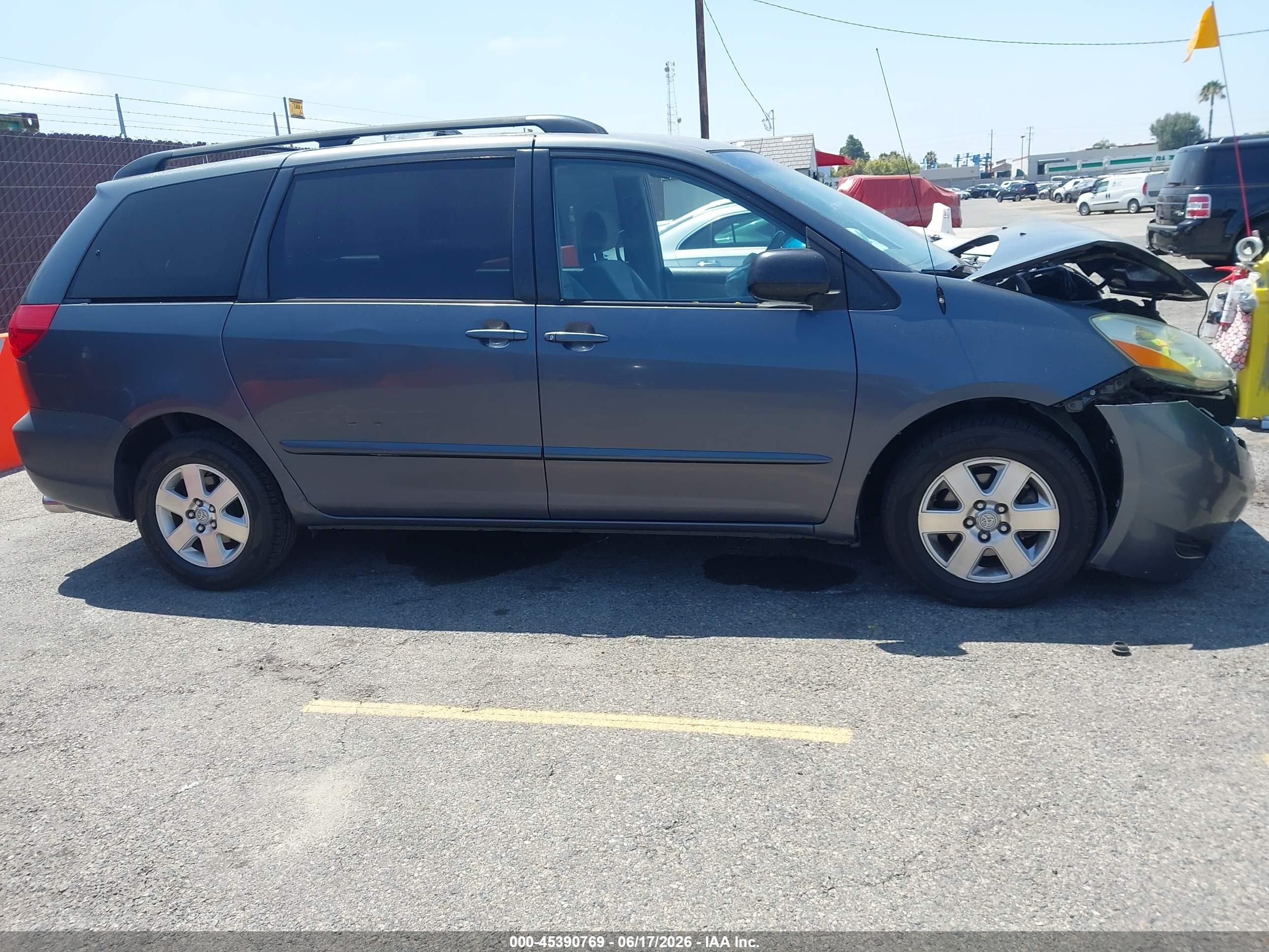 2007 Toyota Sienna Le Dark Blue vin: 5TDZK23C47S055531
