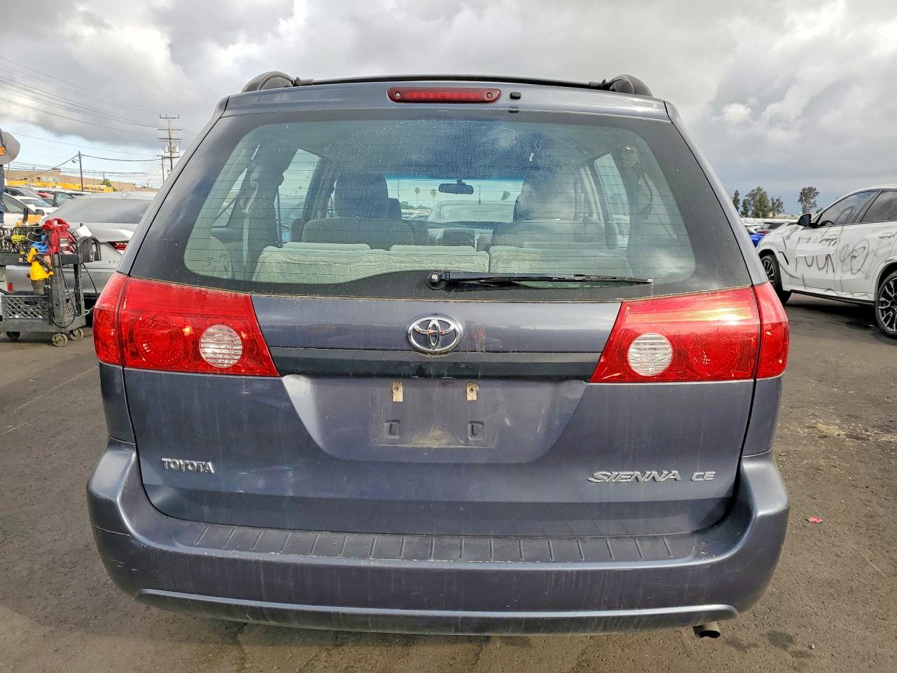2008 Toyota Sienna Ce 7-passenger Charcoal vin: 5TDZK23C48S128608