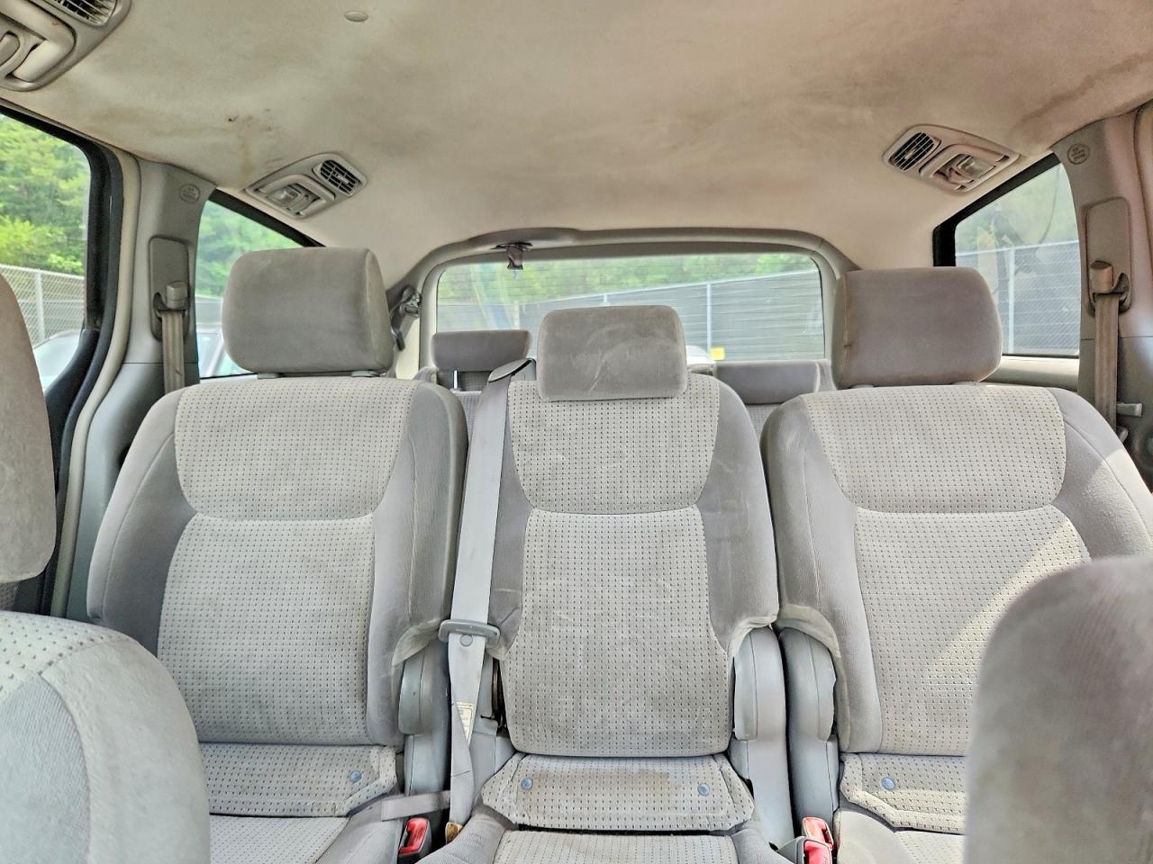 2008 Toyota Sienna Le 8-passenger Silver vin: 5TDZK23C48S139799