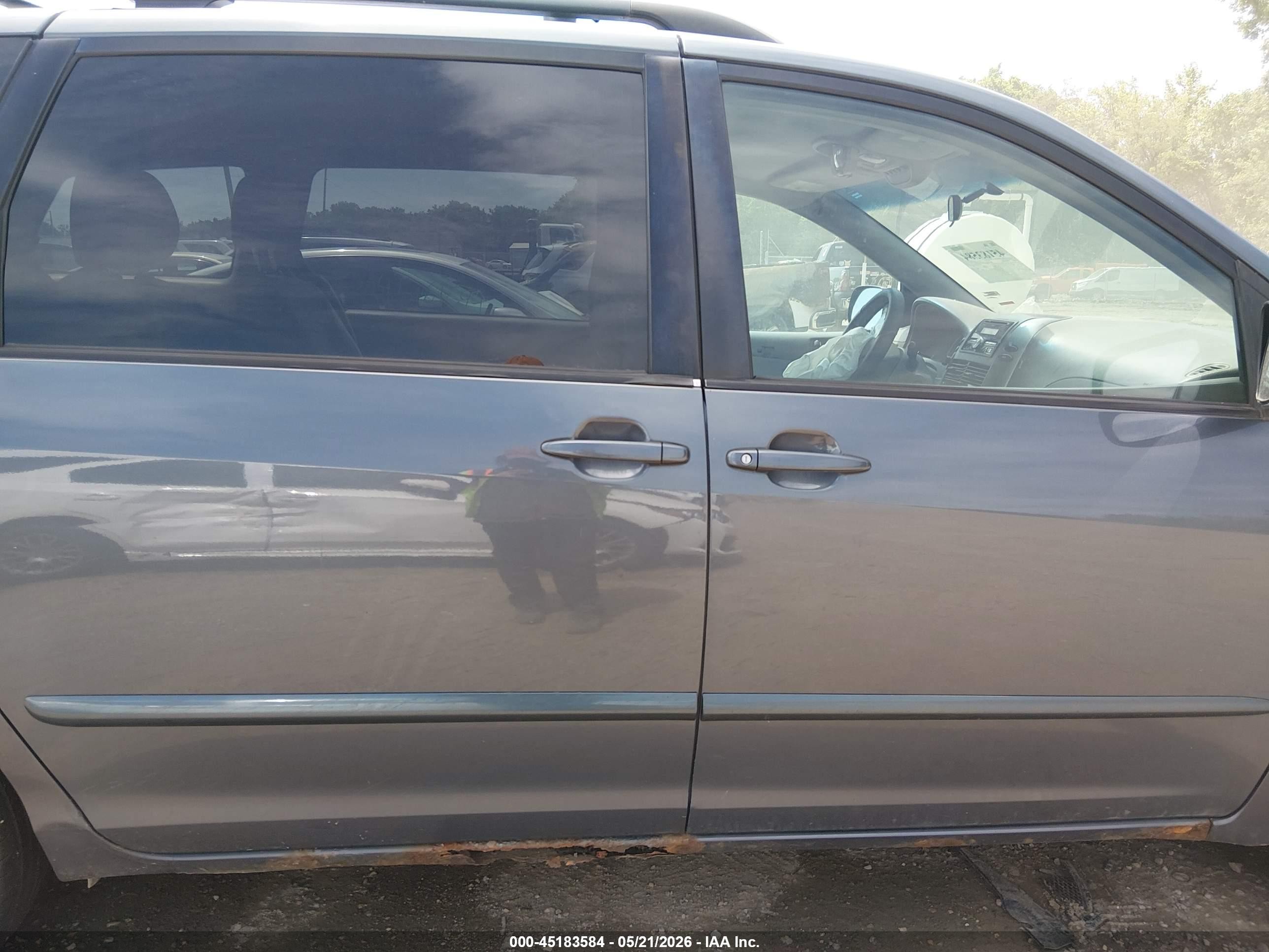 2008 Toyota Sienna Le Blue vin: 5TDZK23C48S160667