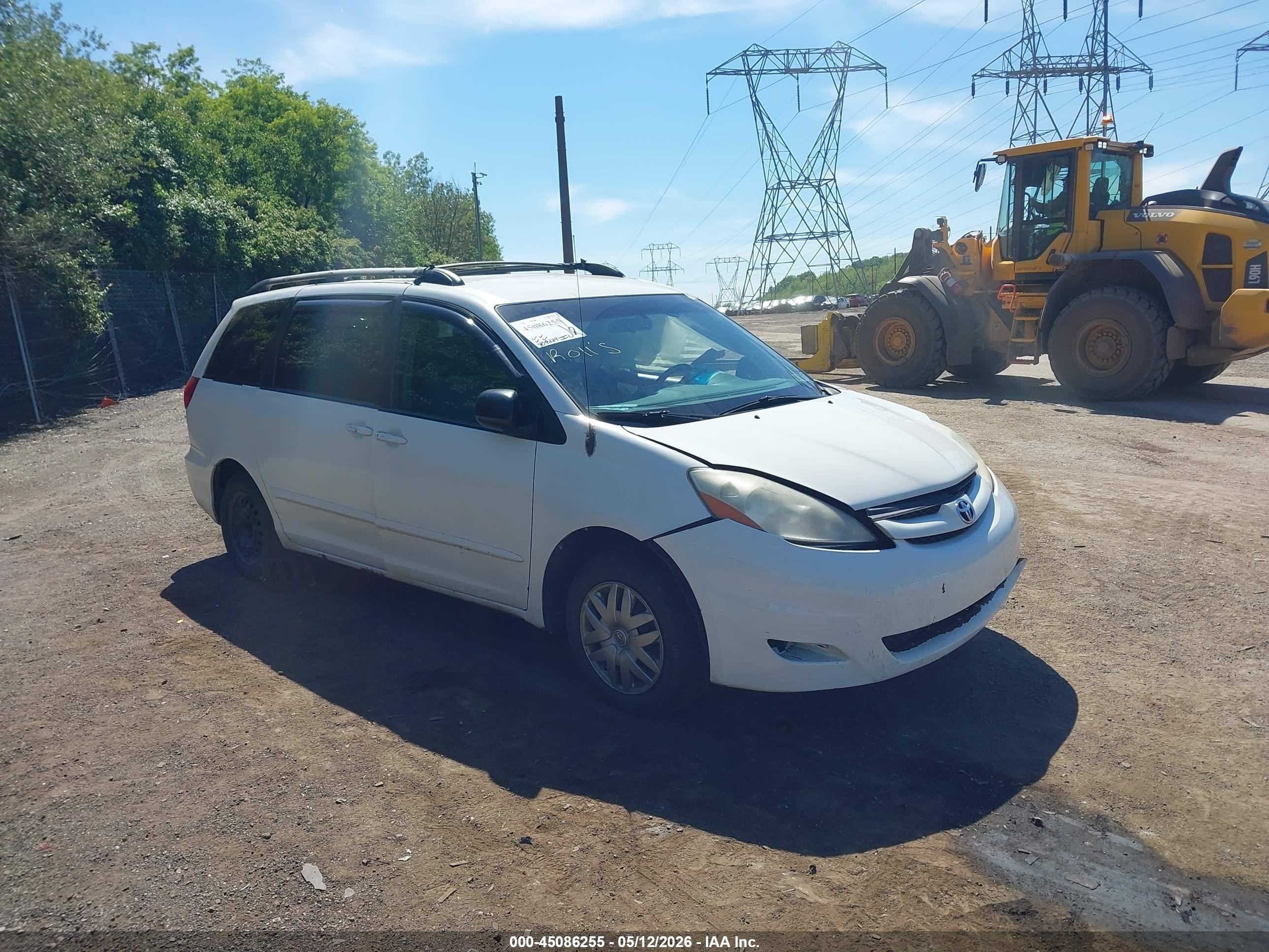 2008 Toyota Sienna Le White vin: 5TDZK23C48S163438