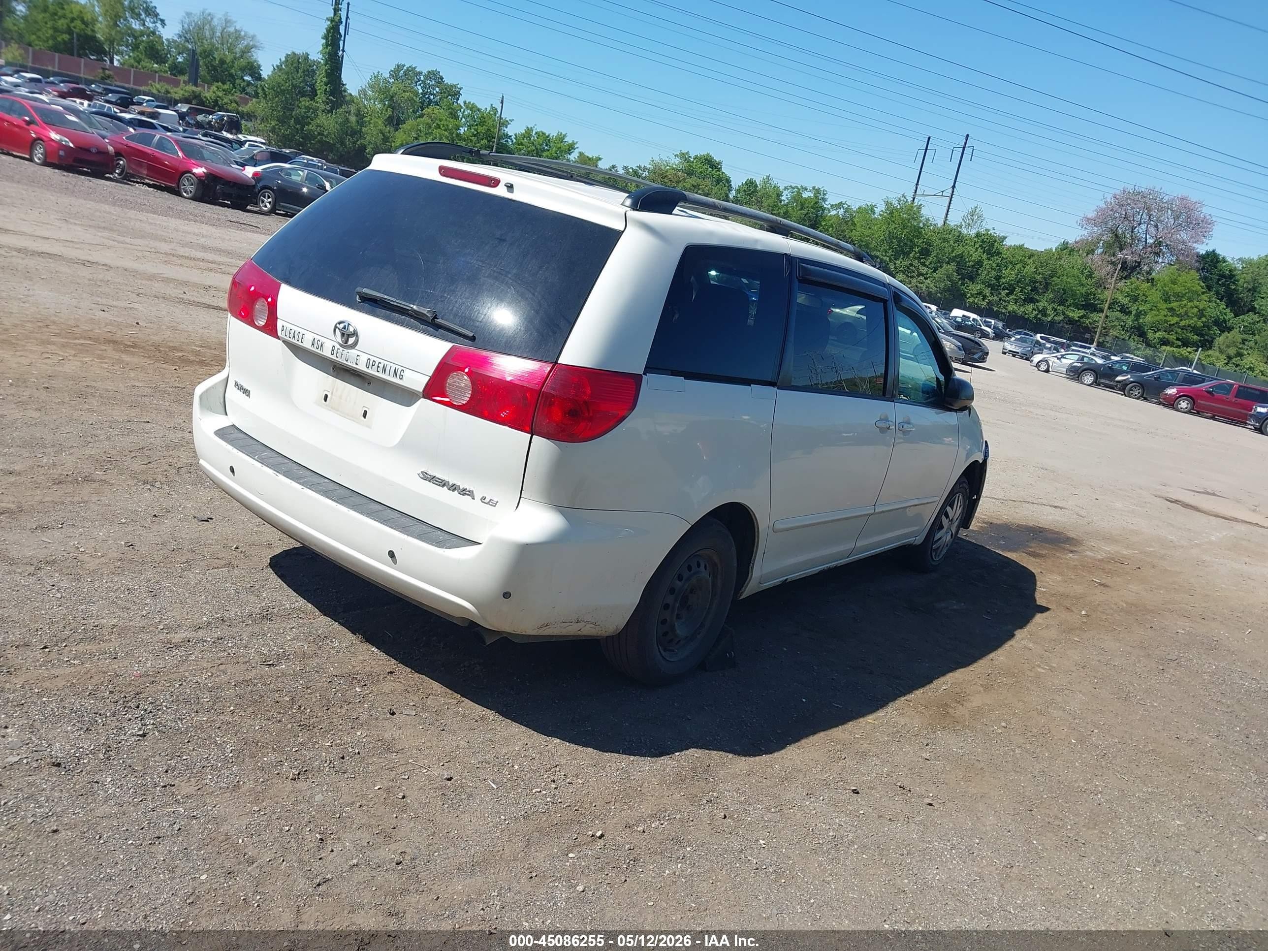 2008 Toyota Sienna Le White vin: 5TDZK23C48S163438