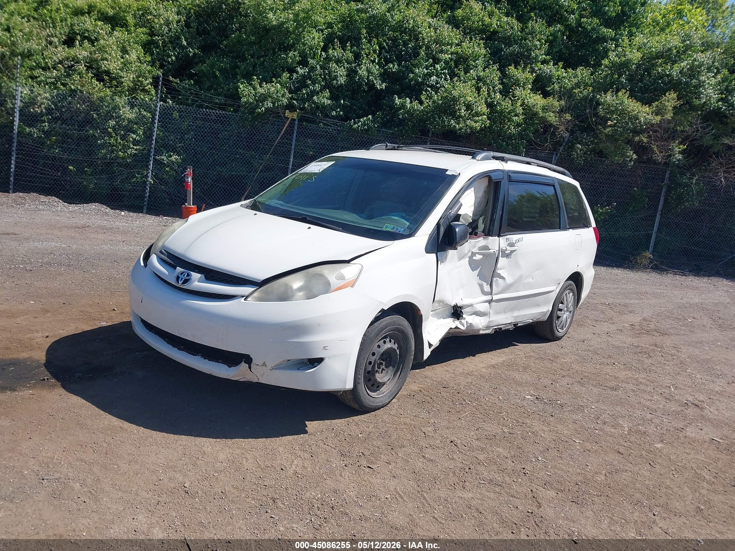 2008 Toyota Sienna Le White vin: 5TDZK23C48S163438