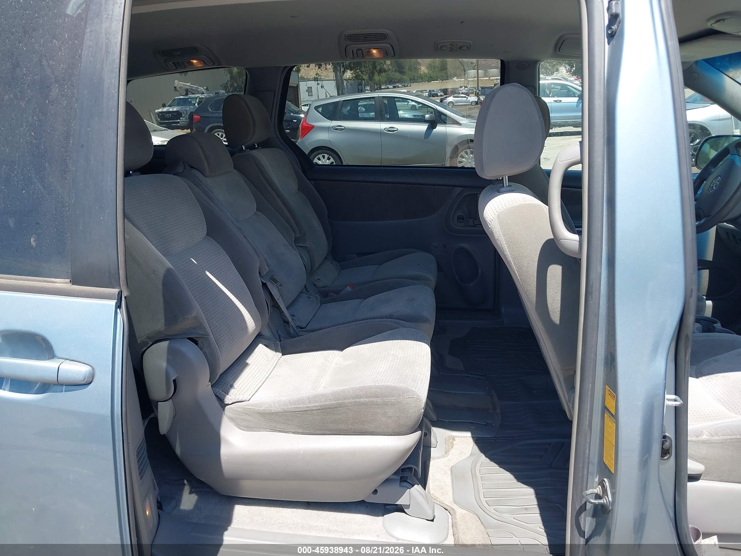 2008 Toyota Sienna Le Silver vin: 5TDZK23C48S165965