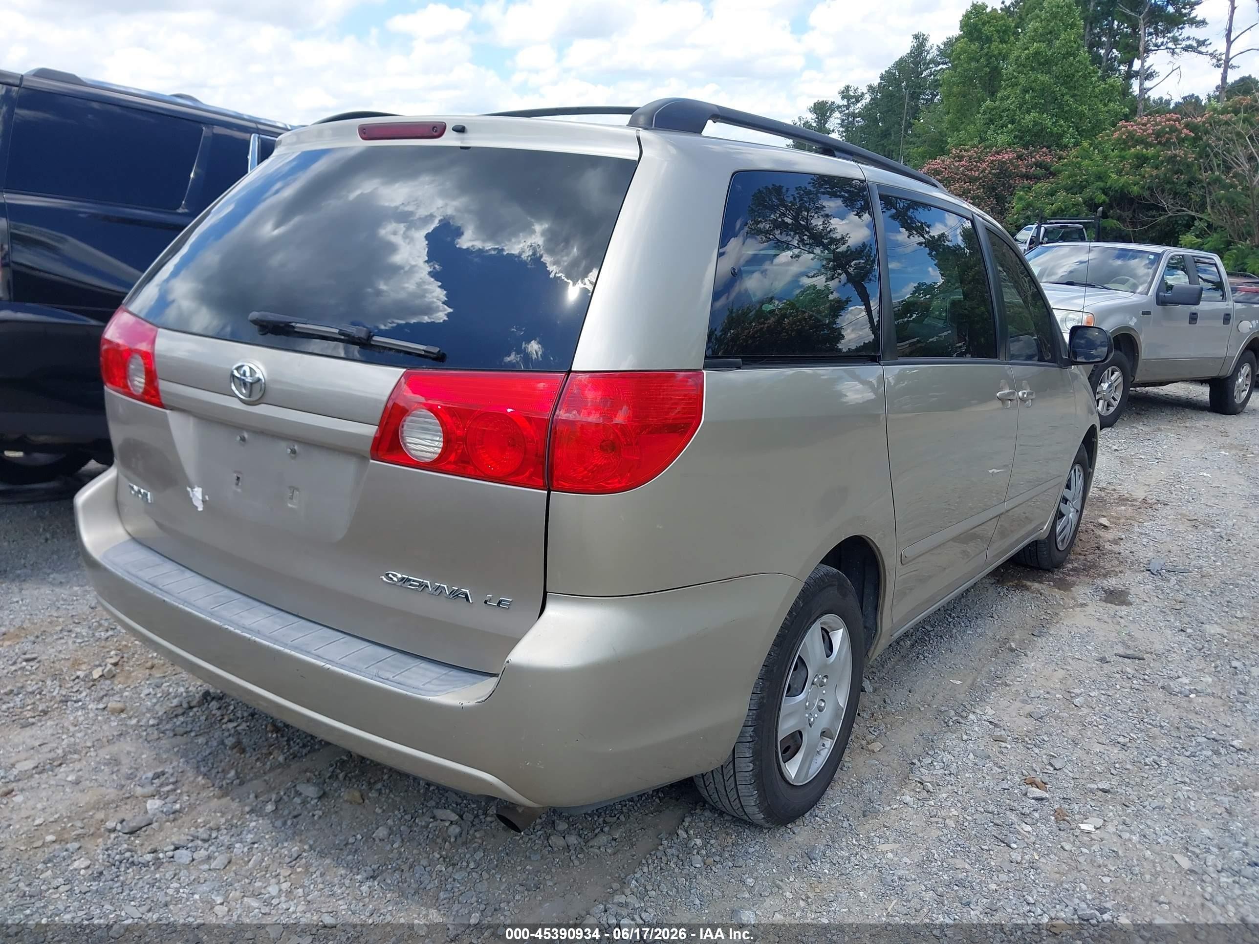 2008 Toyota Sienna Le Золотой vin: 5TDZK23C48S190803