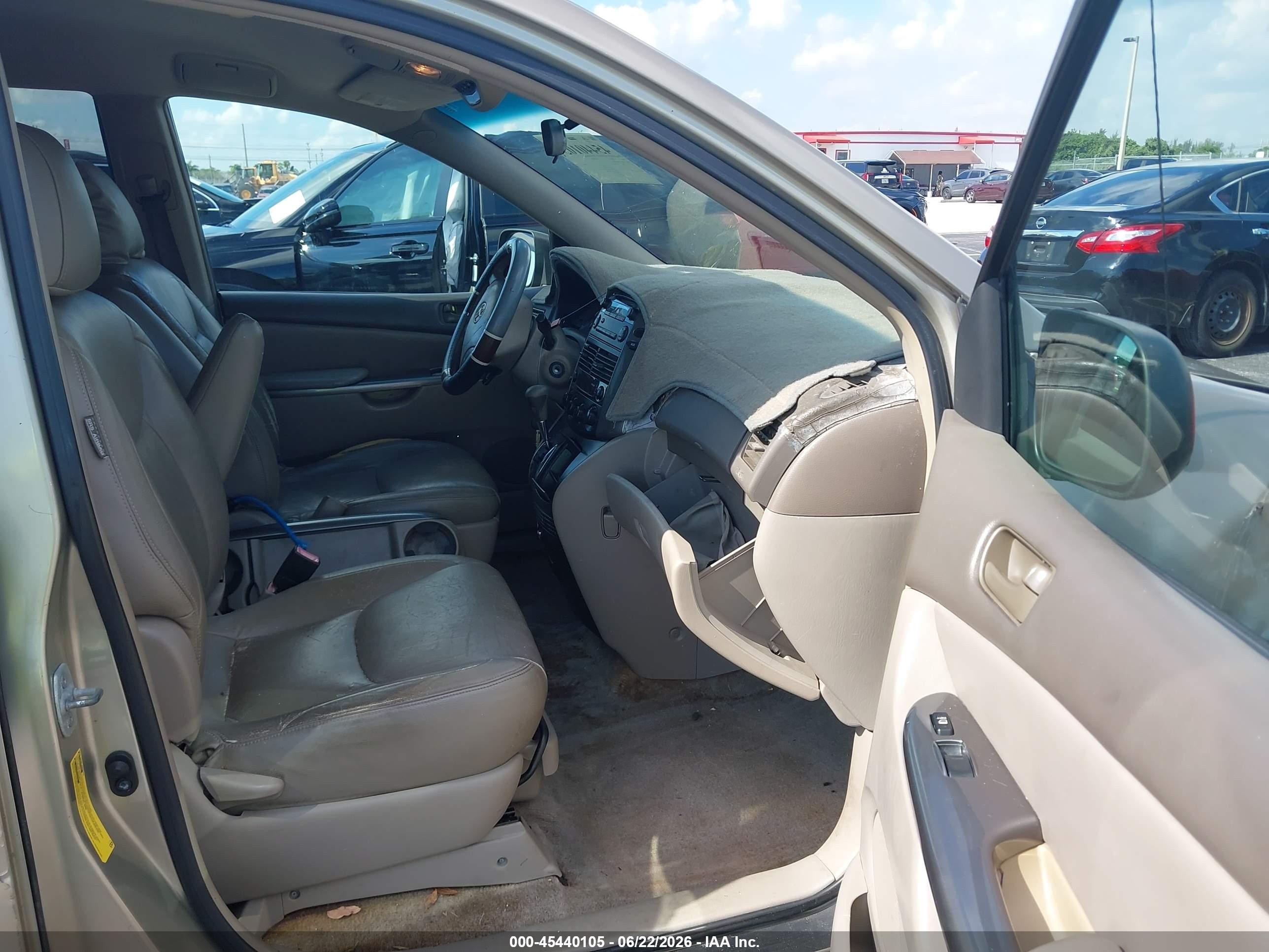 2008 Toyota Sienna Le Gold vin: 5TDZK23C48S192969
