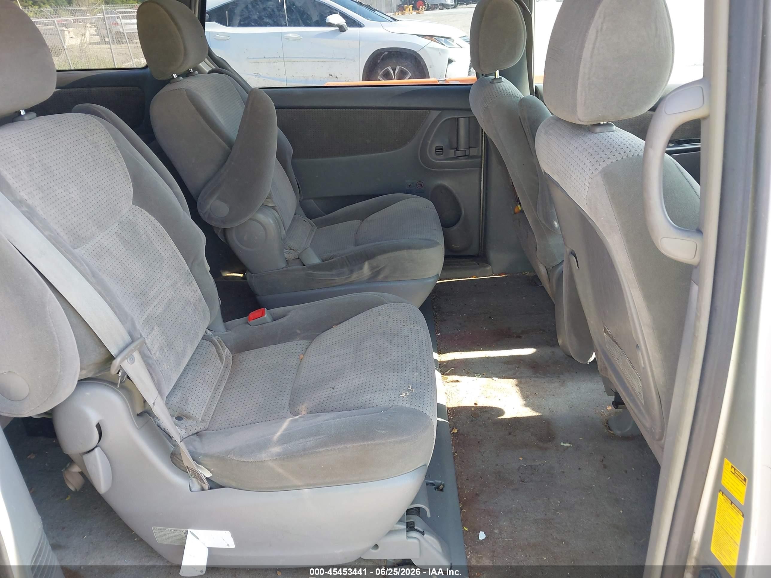 2008 Toyota Sienna Le Gray vin: 5TDZK23C48S193782
