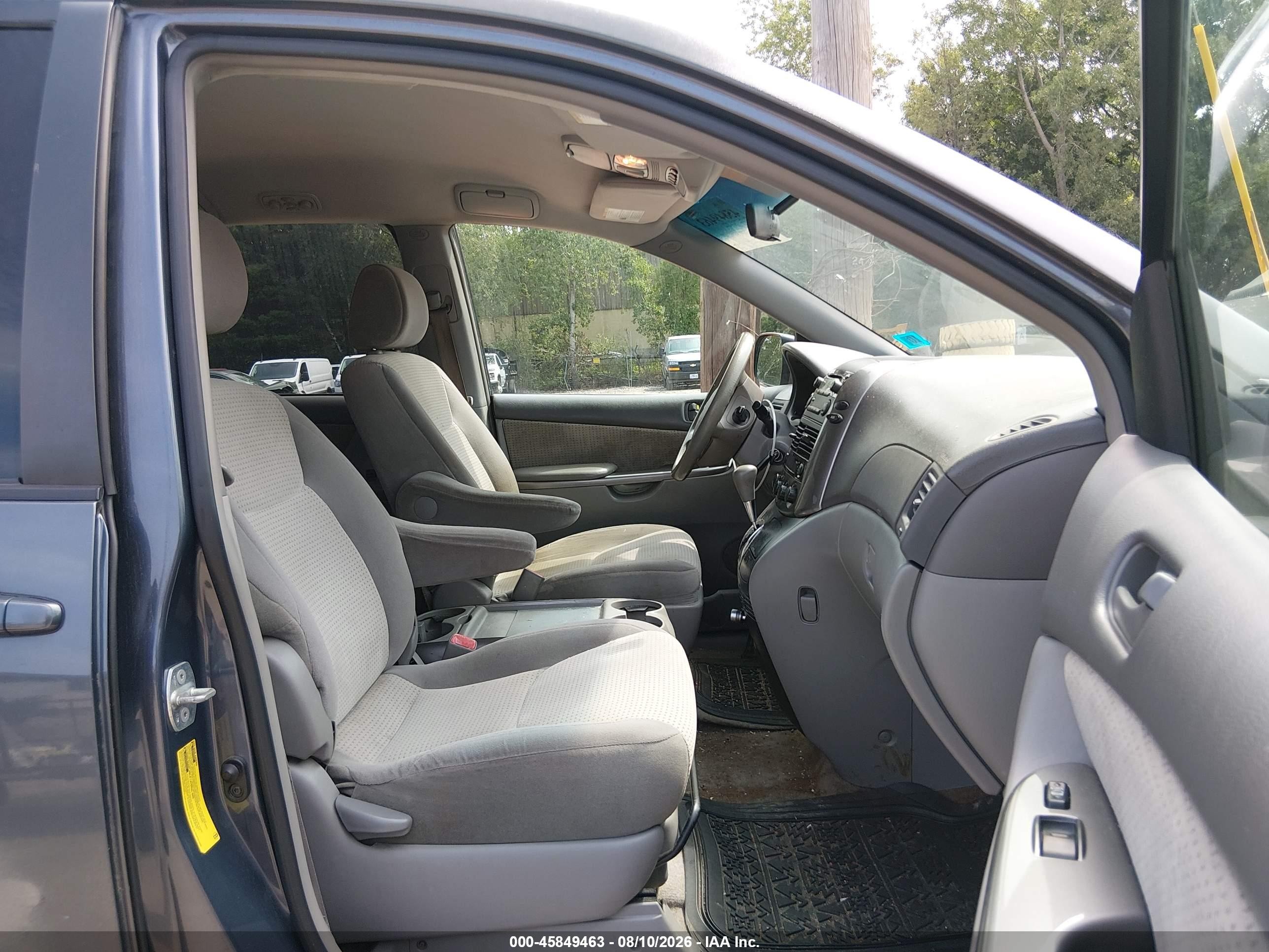 2008 Toyota Sienna Le Light Blue vin: 5TDZK23C48S206630