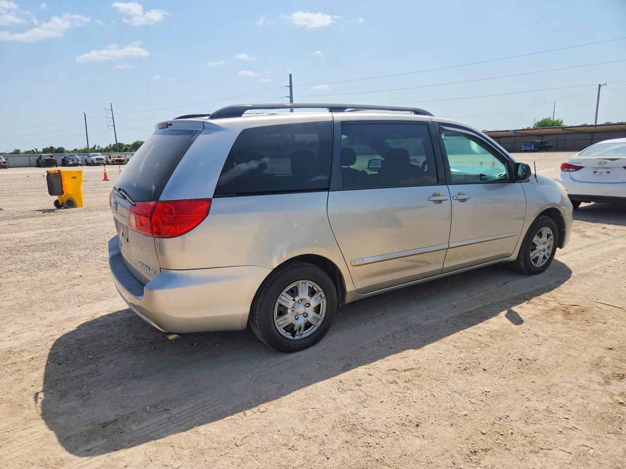 2008 Toyota Sienna Le 7-passenger Silver vin: 5TDZK23C48S207454