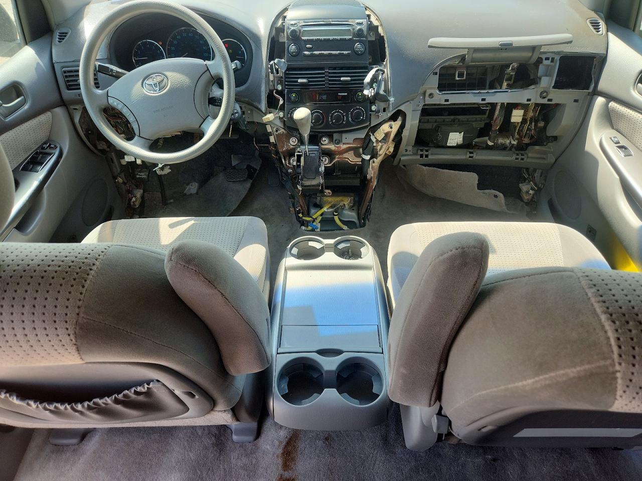 2008 Toyota Sienna Le 7-passenger Silver vin: 5TDZK23C48S207454