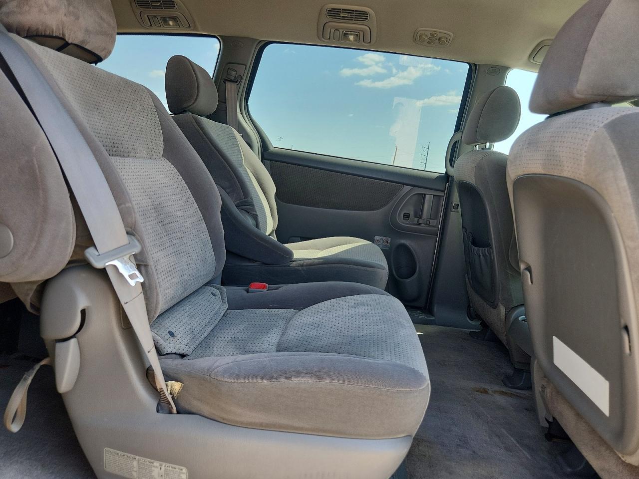 2008 Toyota Sienna Le 7-passenger Silver vin: 5TDZK23C48S207454