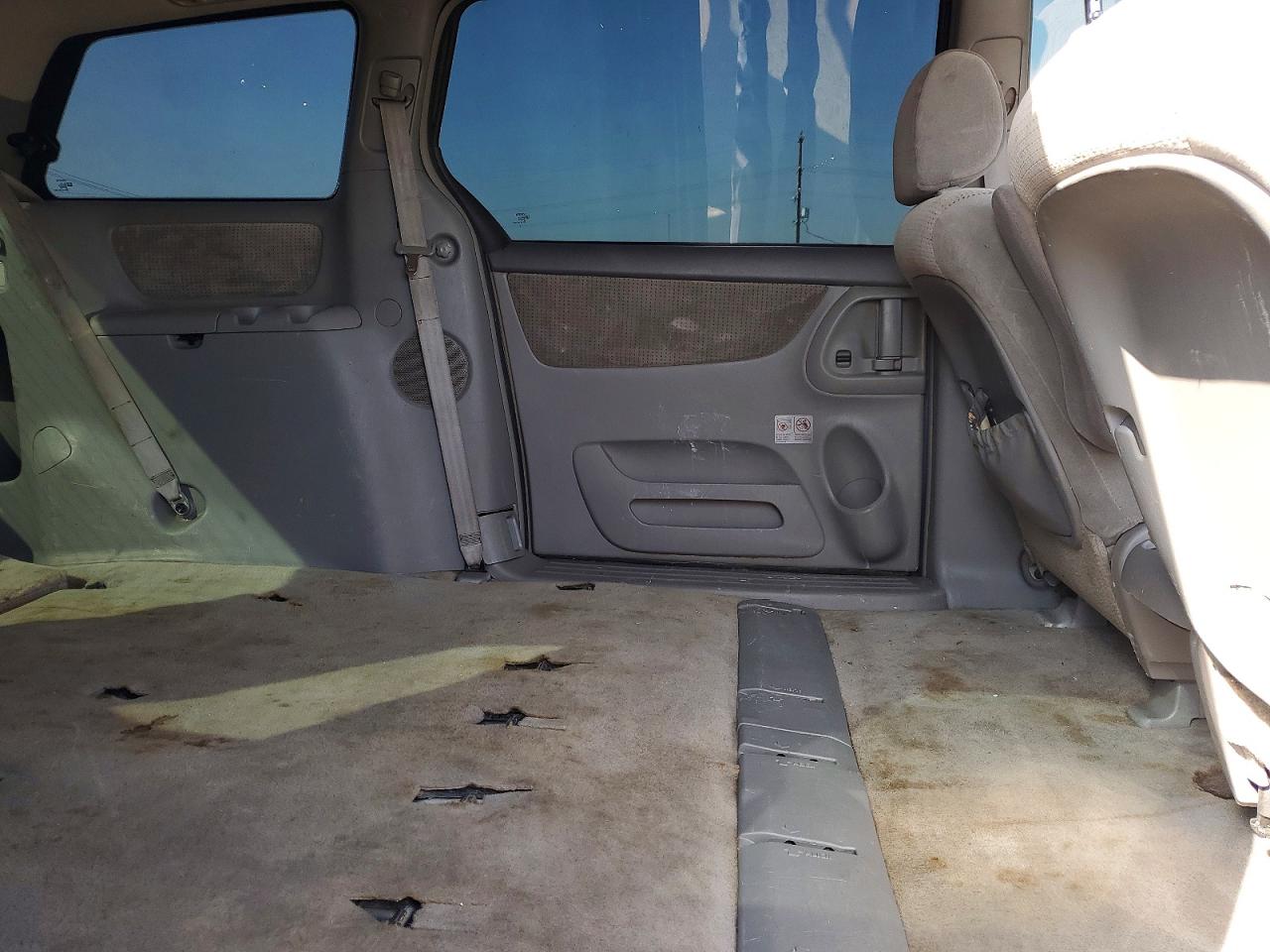 2008 Toyota Sienna Le 7-passenger Gray vin: 5TDZK23C48S220656