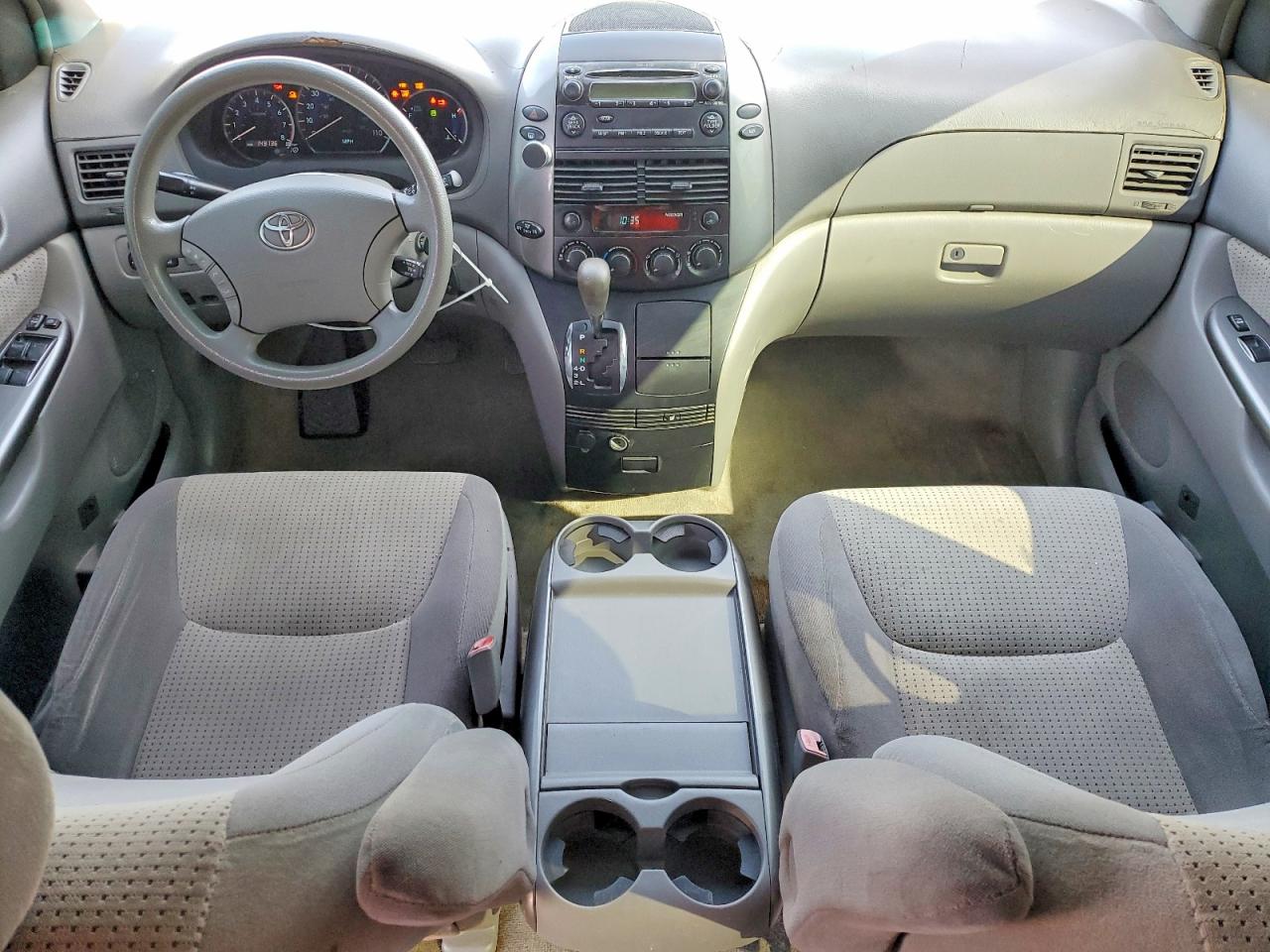 2008 Toyota Sienna Le 7-passenger Gray vin: 5TDZK23C48S220656