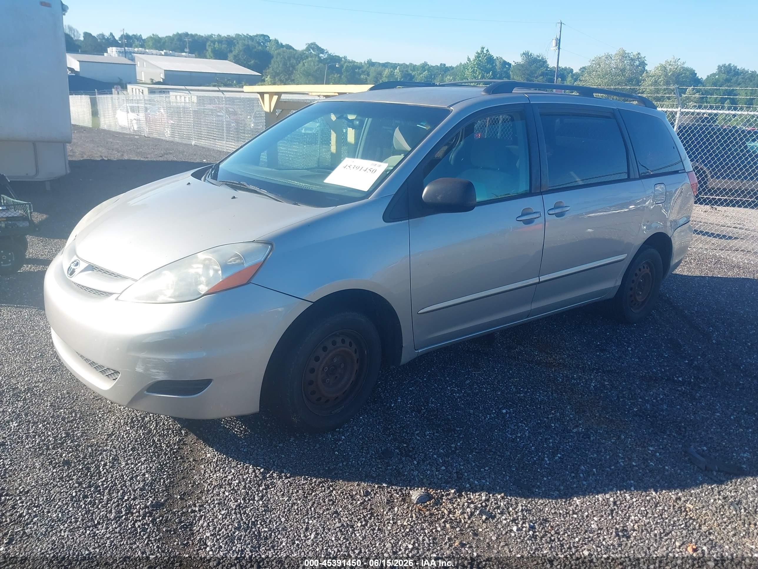 2008 Toyota Sienna Le Gray vin: 5TDZK23C48S223914