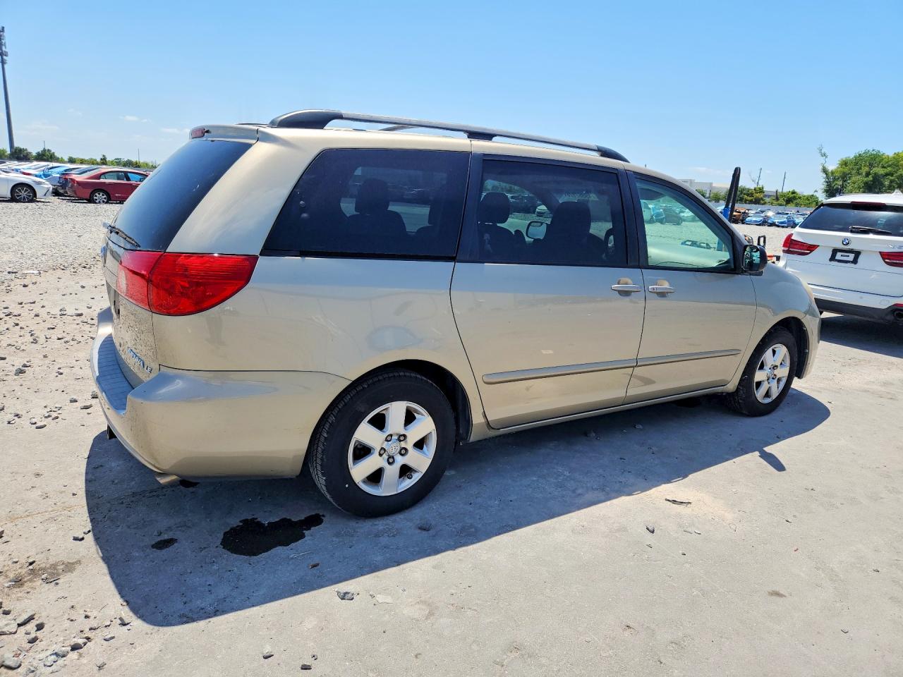 2009 Toyt Sienna Tan vin: 5TDZK23C49S242741