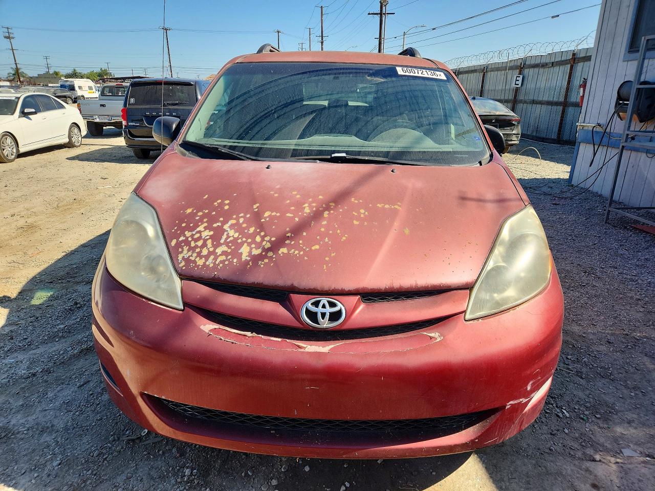 2009 Toyota Sienna Le 8-passenger Red vin: 5TDZK23C49S249608