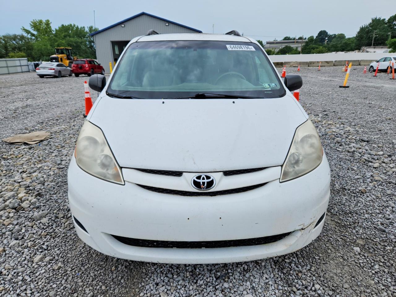 2009 Toyota Sienna Le 8-passenger White vin: 5TDZK23C49S265534