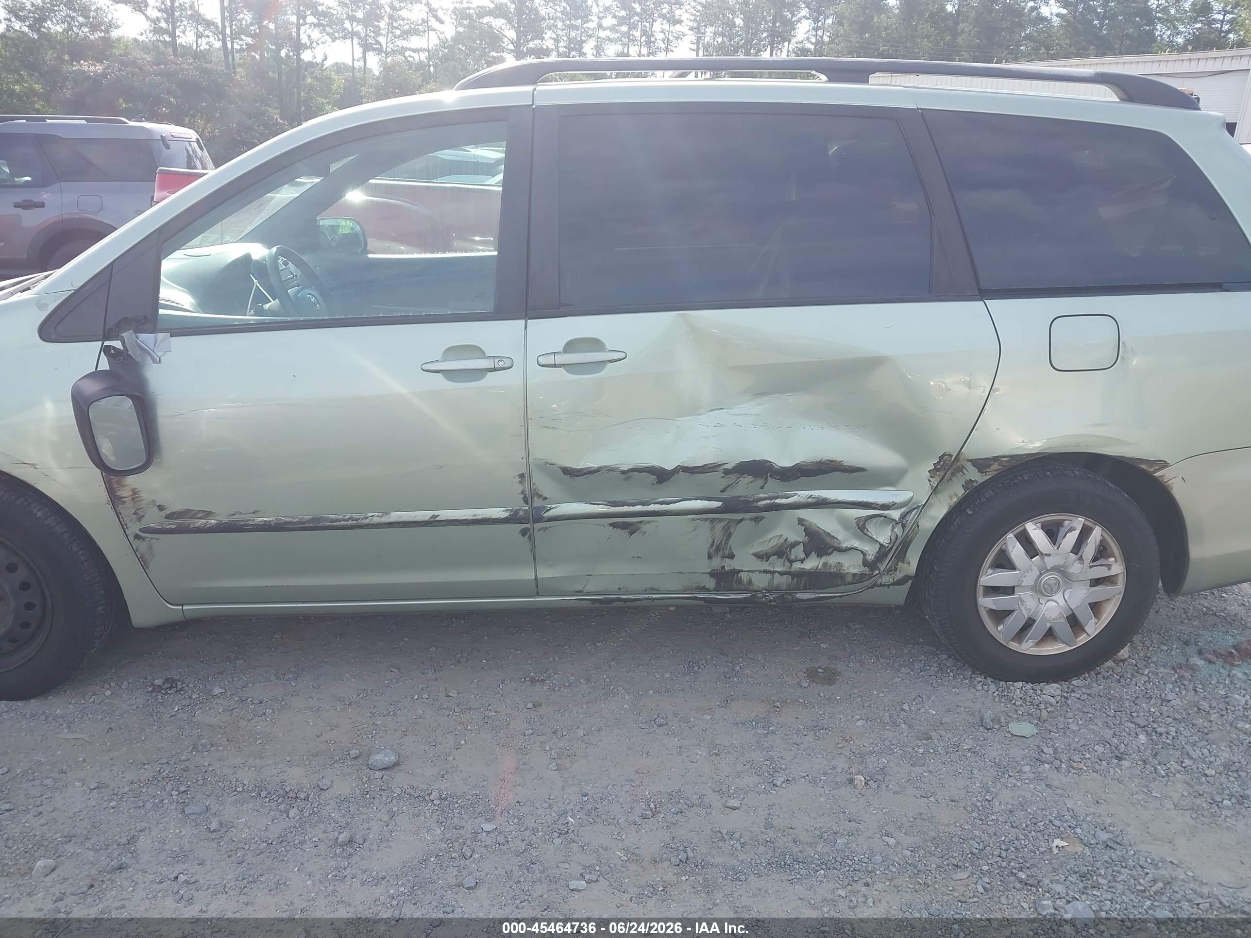 2009 Toyota Sienna Le Green vin: 5TDZK23C49S277411