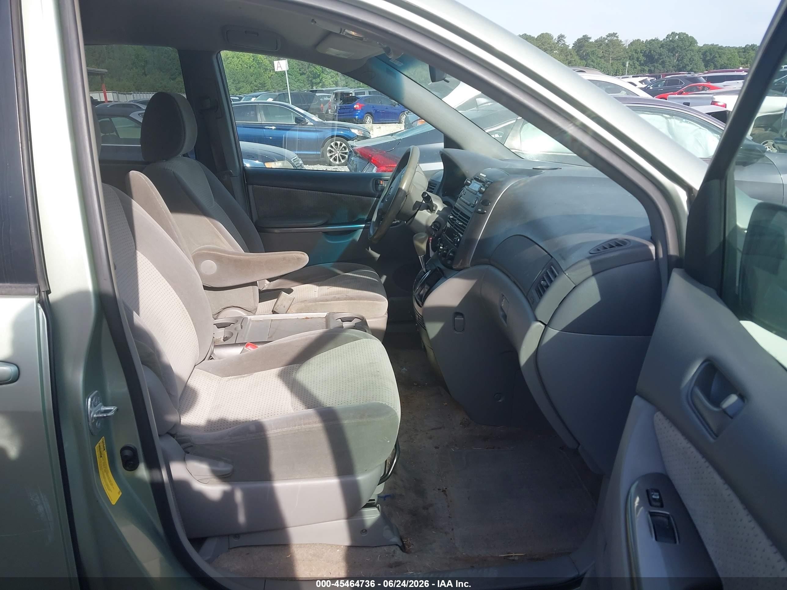 2009 Toyota Sienna Le Green vin: 5TDZK23C49S277411