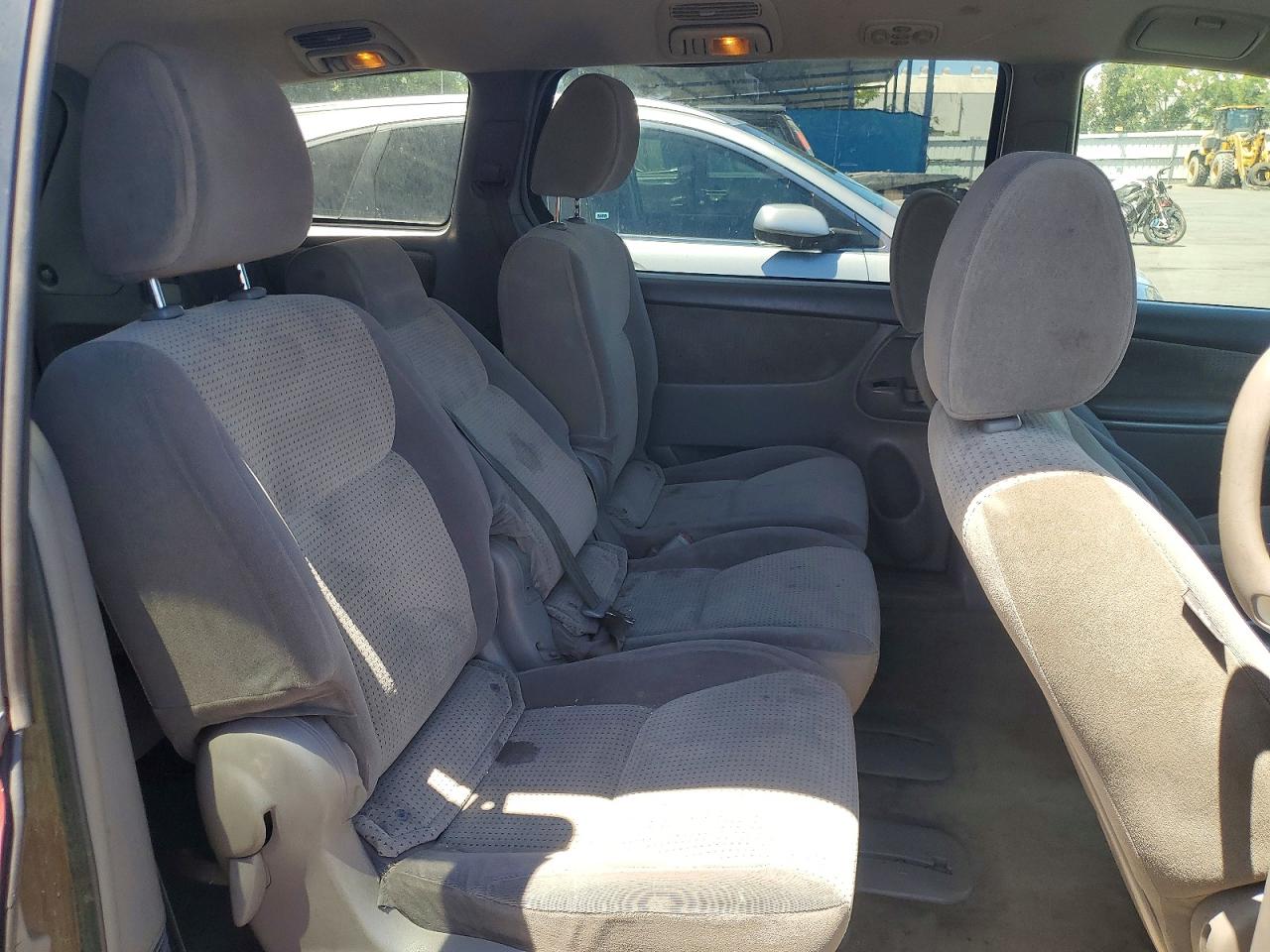 2009 Toyota Sienna Le 8-passenger Темно-бордовый vin: 5TDZK23C49S283774