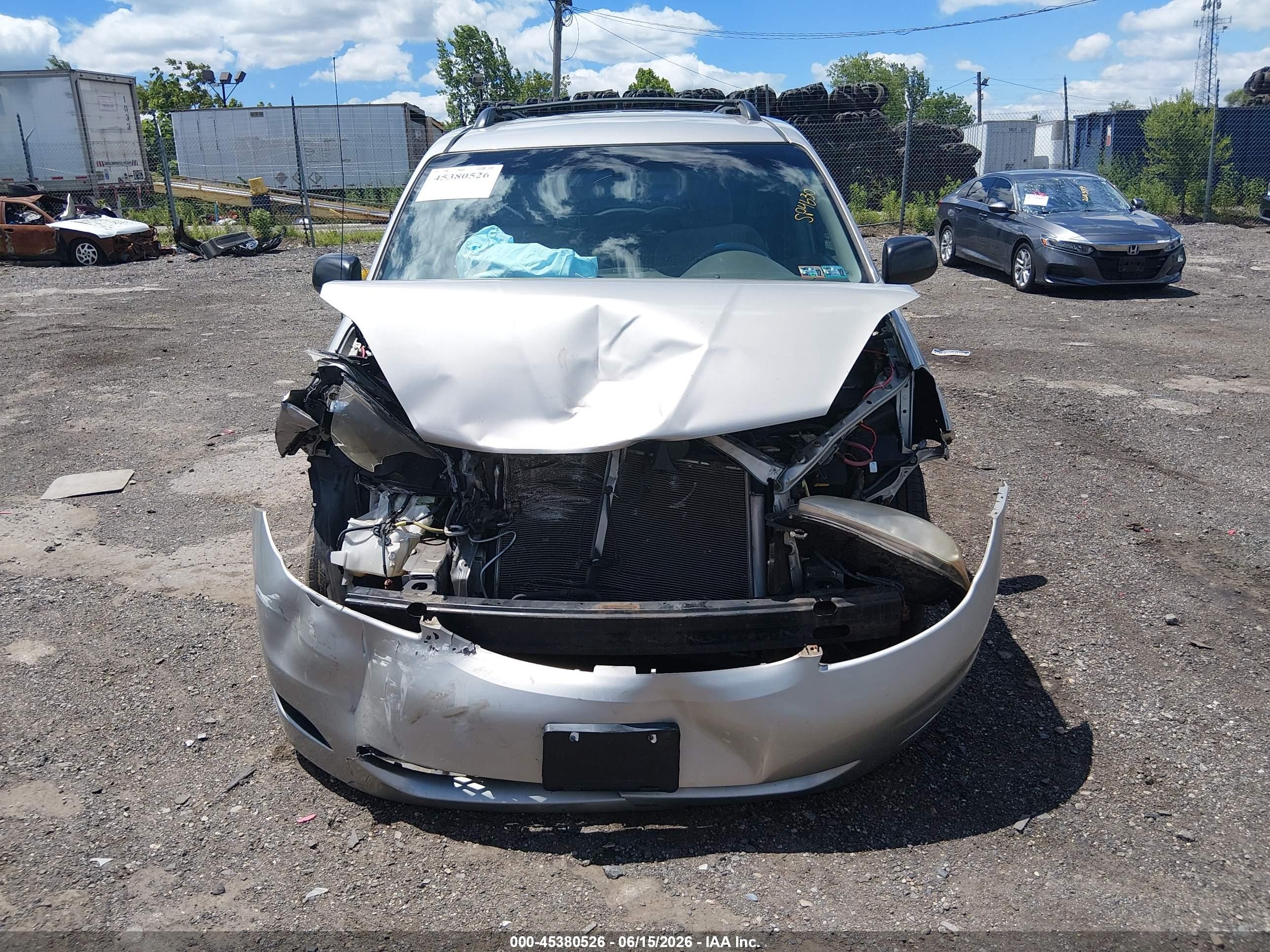 2007 Toyota Sienna Le Gold vin: 5TDZK23C57S005673