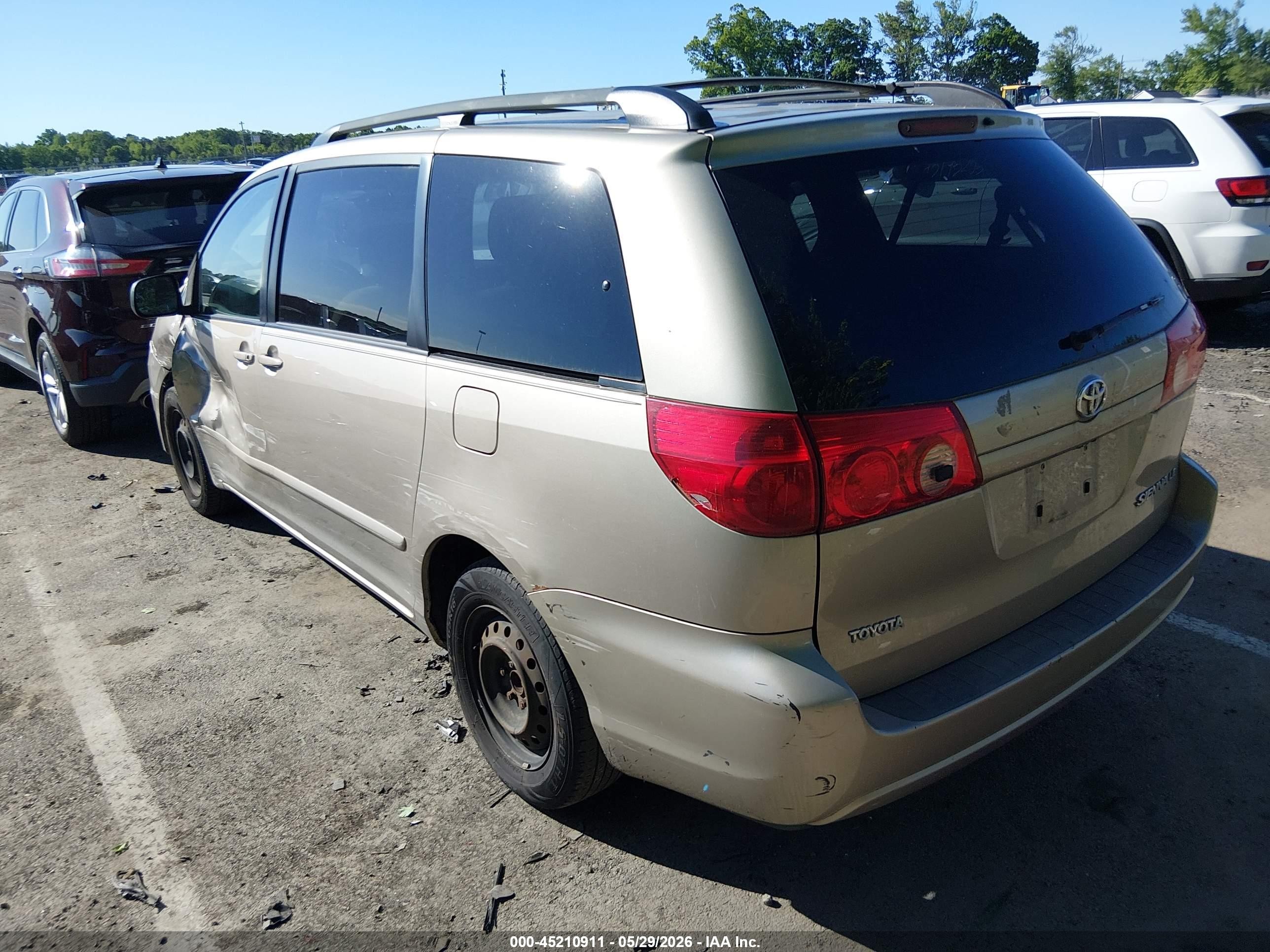 2007 Toyota Sienna Le Золотой vin: 5TDZK23C57S020531