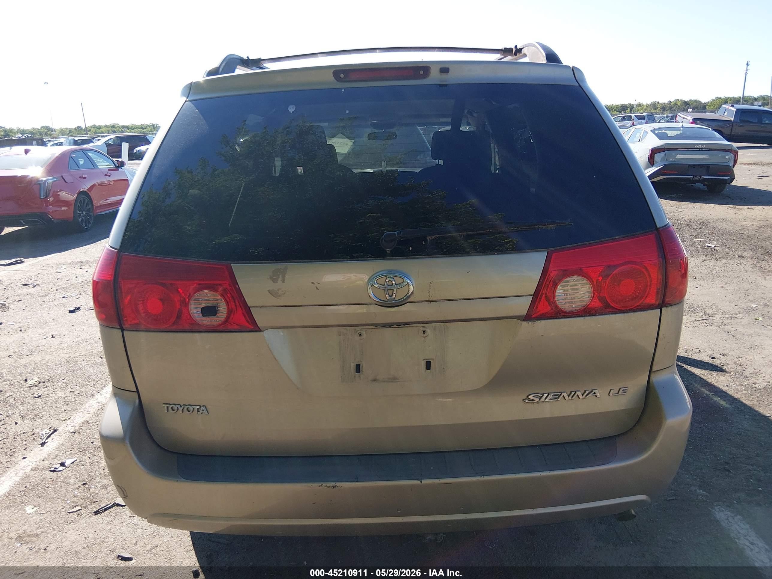 2007 Toyota Sienna Le Золотой vin: 5TDZK23C57S020531
