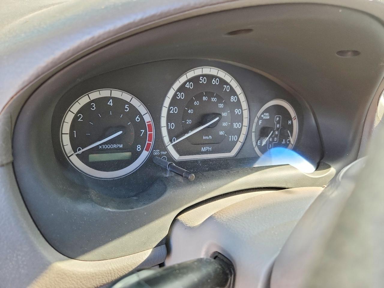 2007 Toyota Sienna Ce 7-passenger Silver vin: 5TDZK23C57S040097