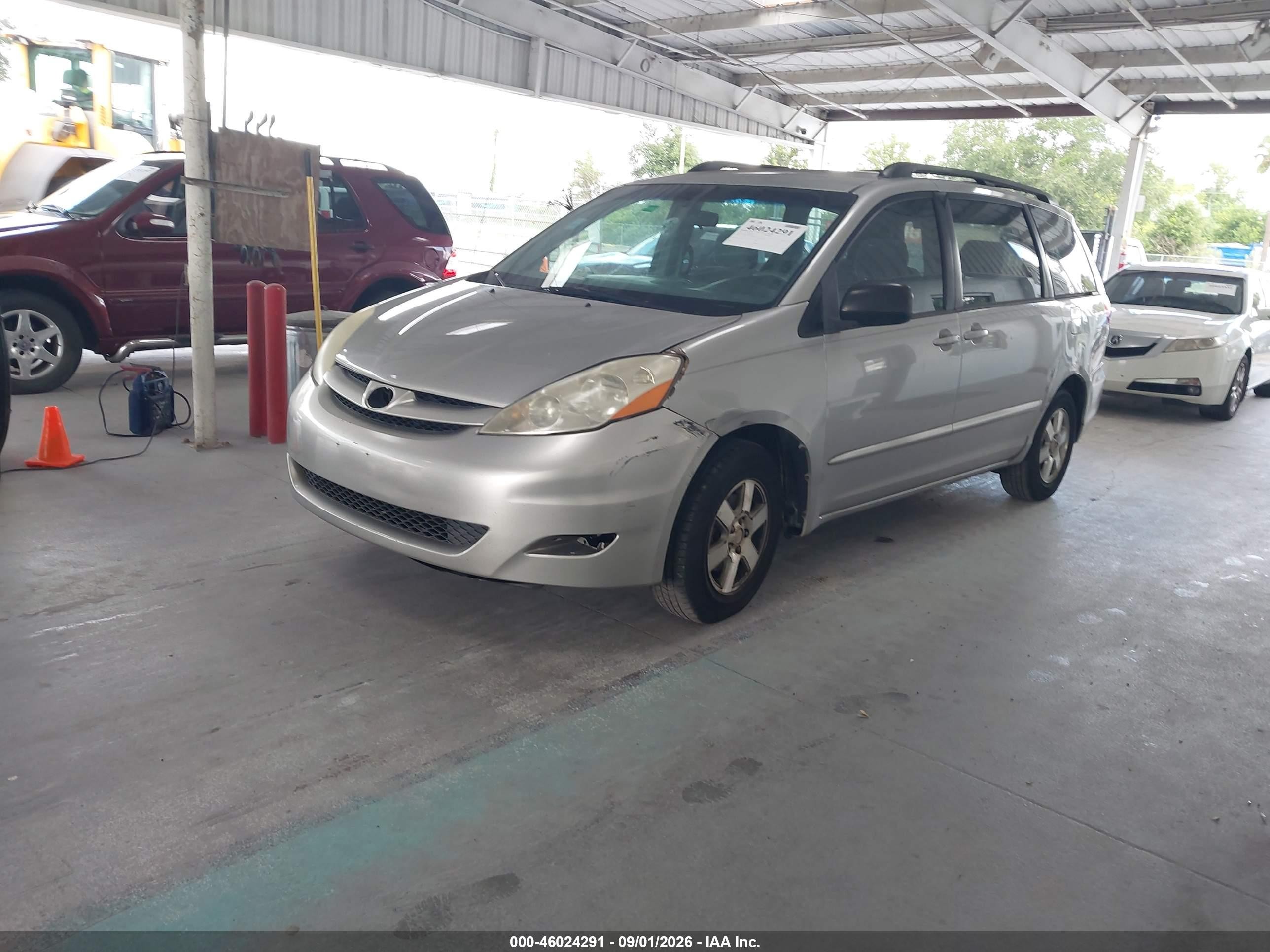 2007 Toyota Sienna Ce Silver vin: 5TDZK23C57S044005