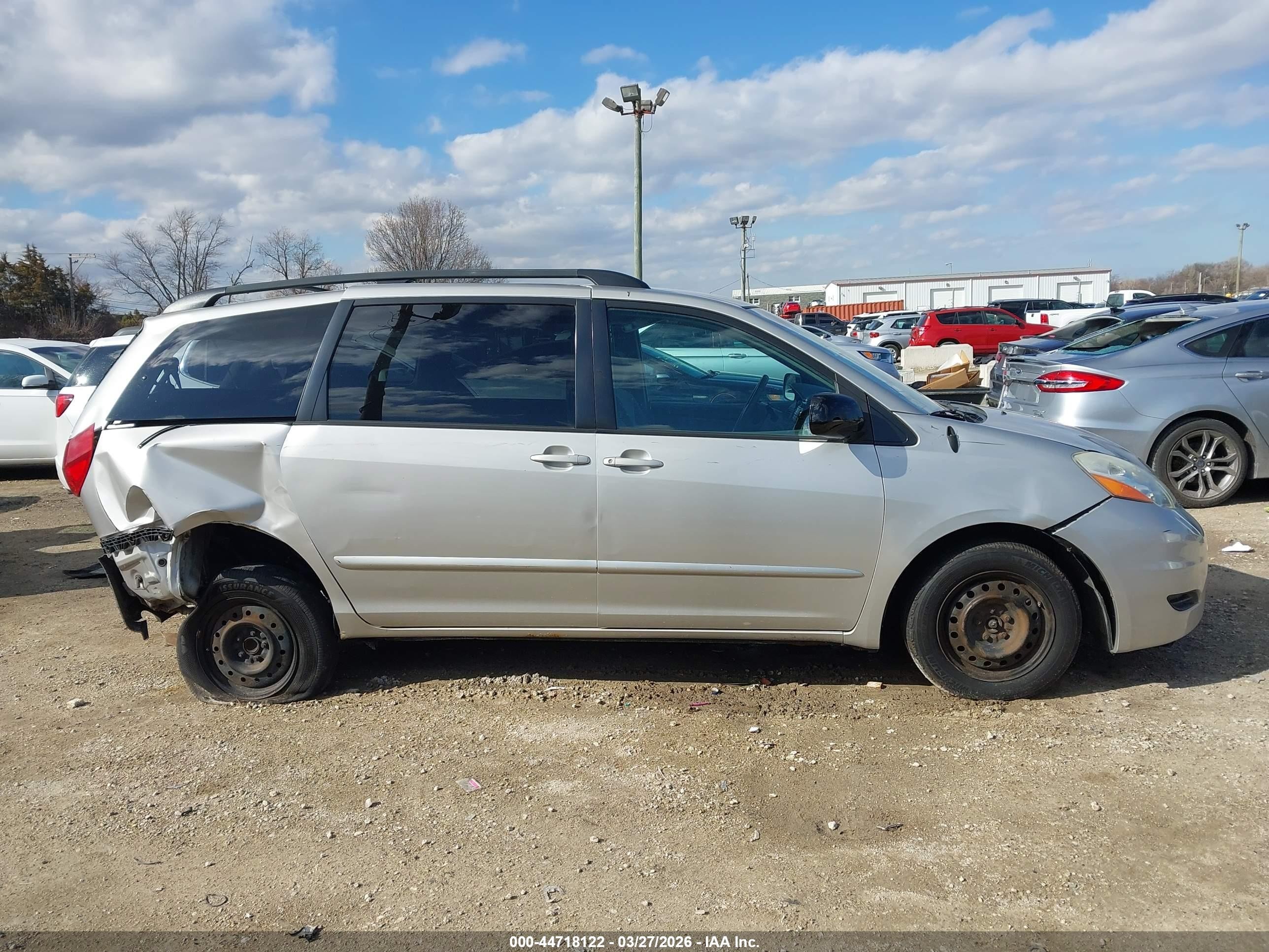 2008 Toyota Sienna Le Silver vin: 5TDZK23C58S110148