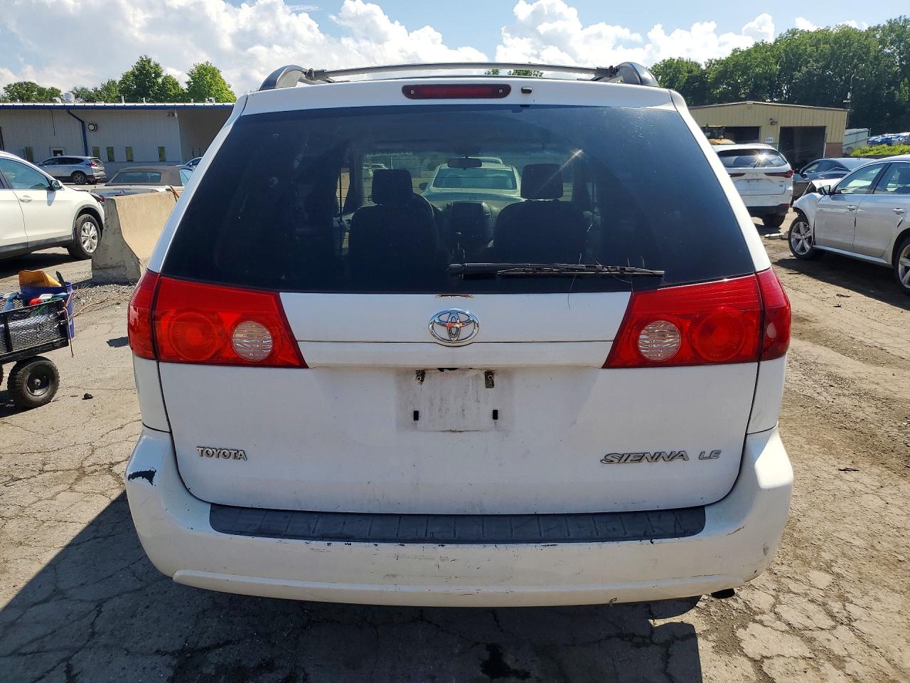 2008 Toyota Sienna Le 7-passenger Белый vin: 5TDZK23C58S125099