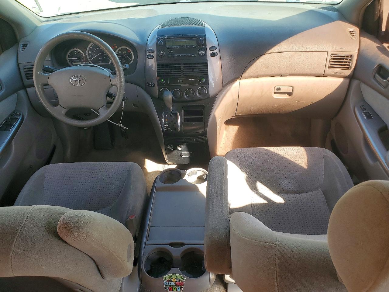 2008 Toyota Sienna Ce 8-passenger Silver vin: 5TDZK23C58S126799