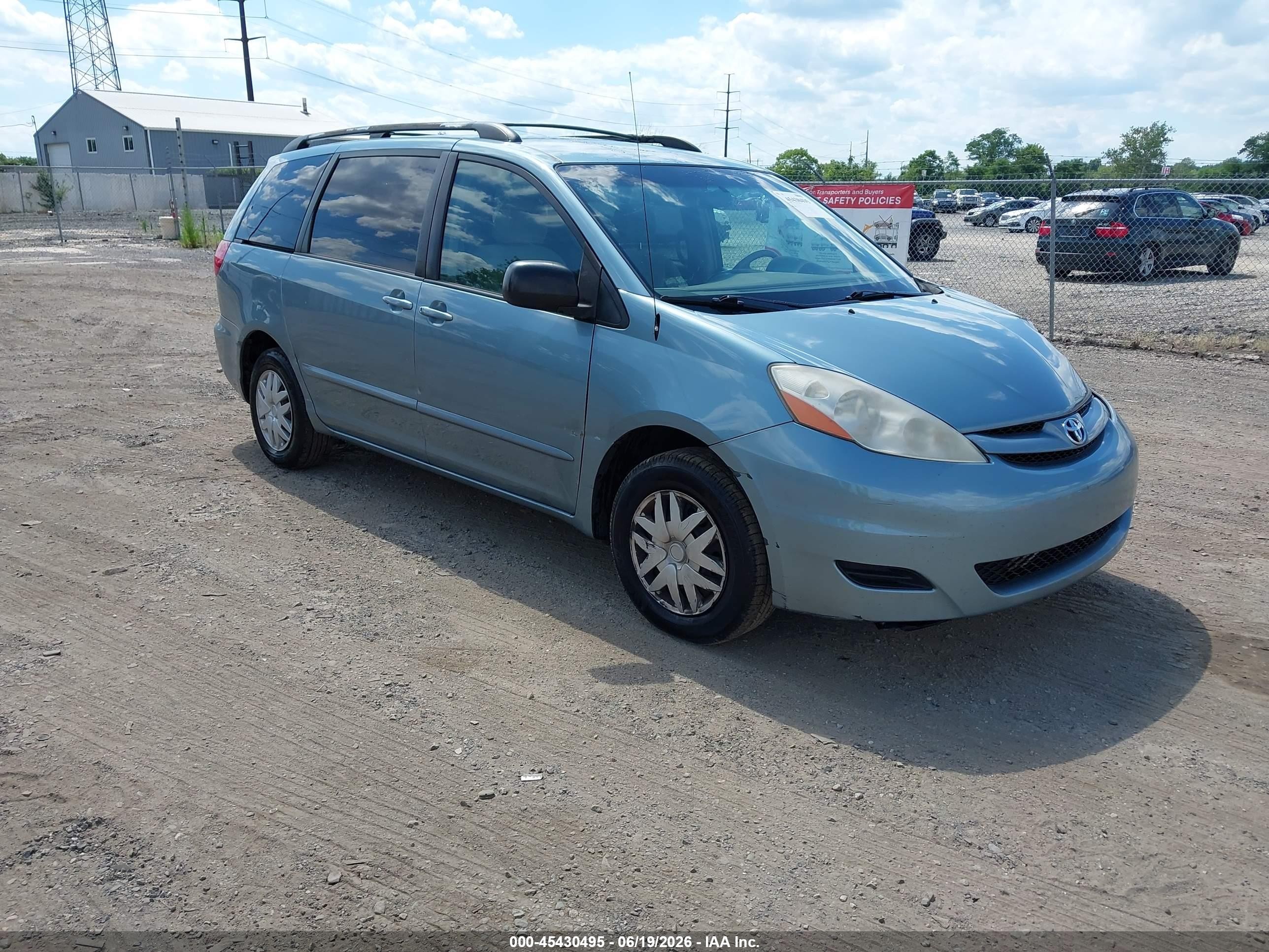 2008 Toyota Sienna Le Light Blue vin: 5TDZK23C58S147054