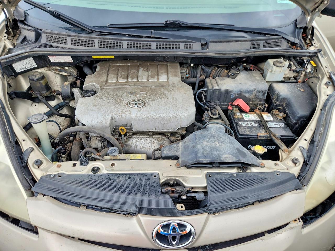 2008 Toyota Sienna Le 8-passenger Золотой vin: 5TDZK23C58S147698