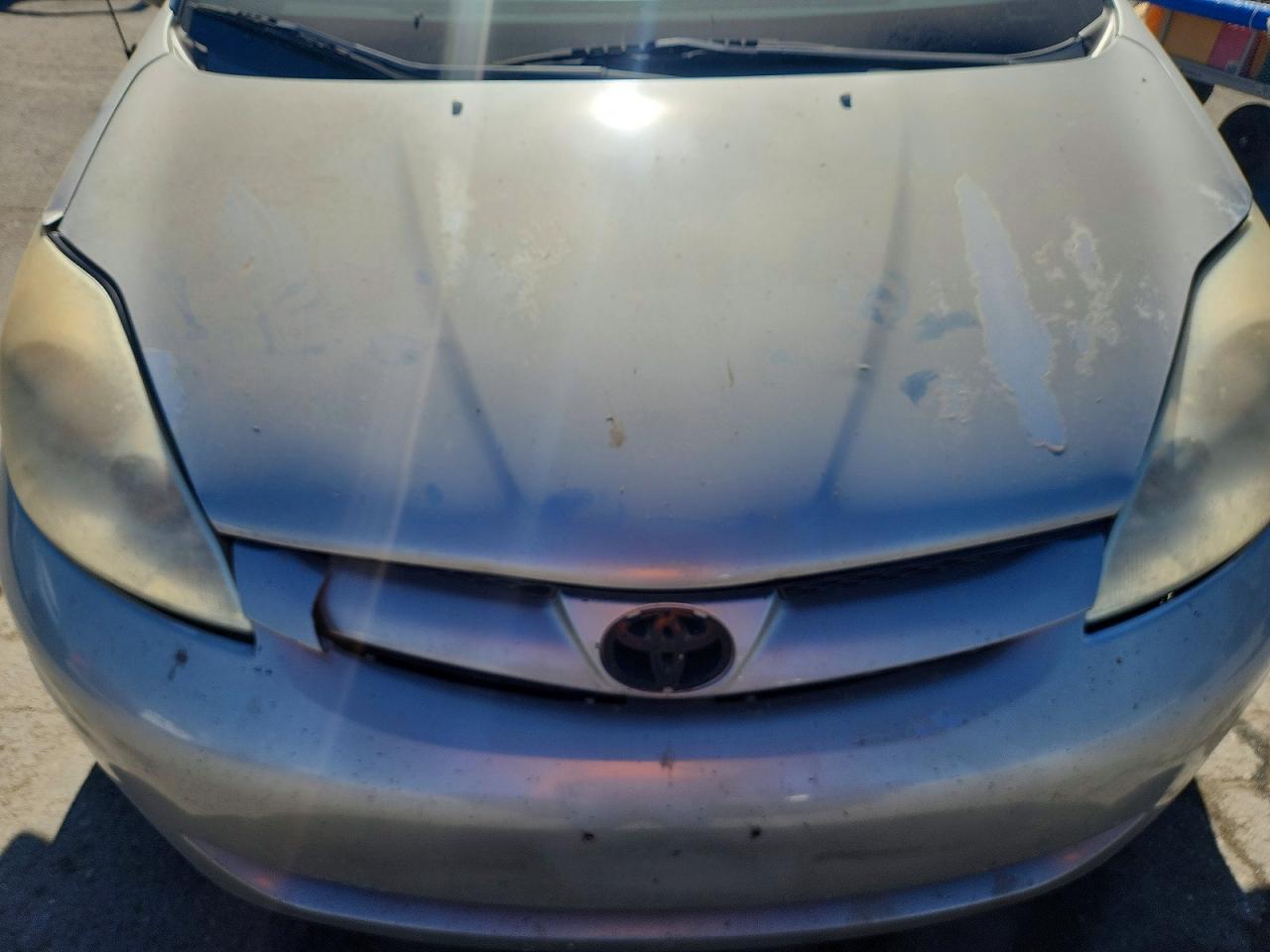 2008 Toyota Sienna Le 7-passenger Silver vin: 5TDZK23C58S187022