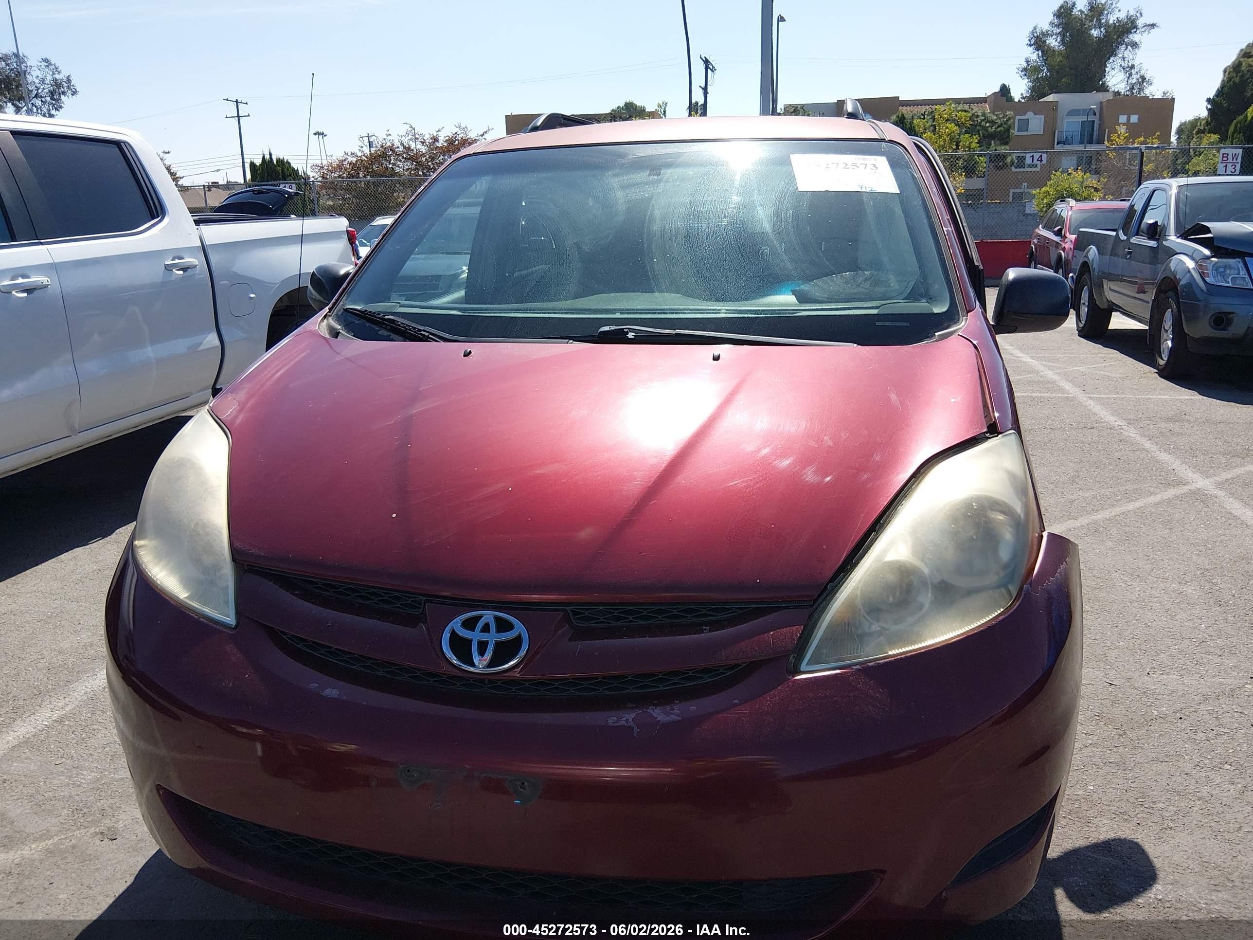 2008 Toyota Sienna Le Red vin: 5TDZK23C58S195847