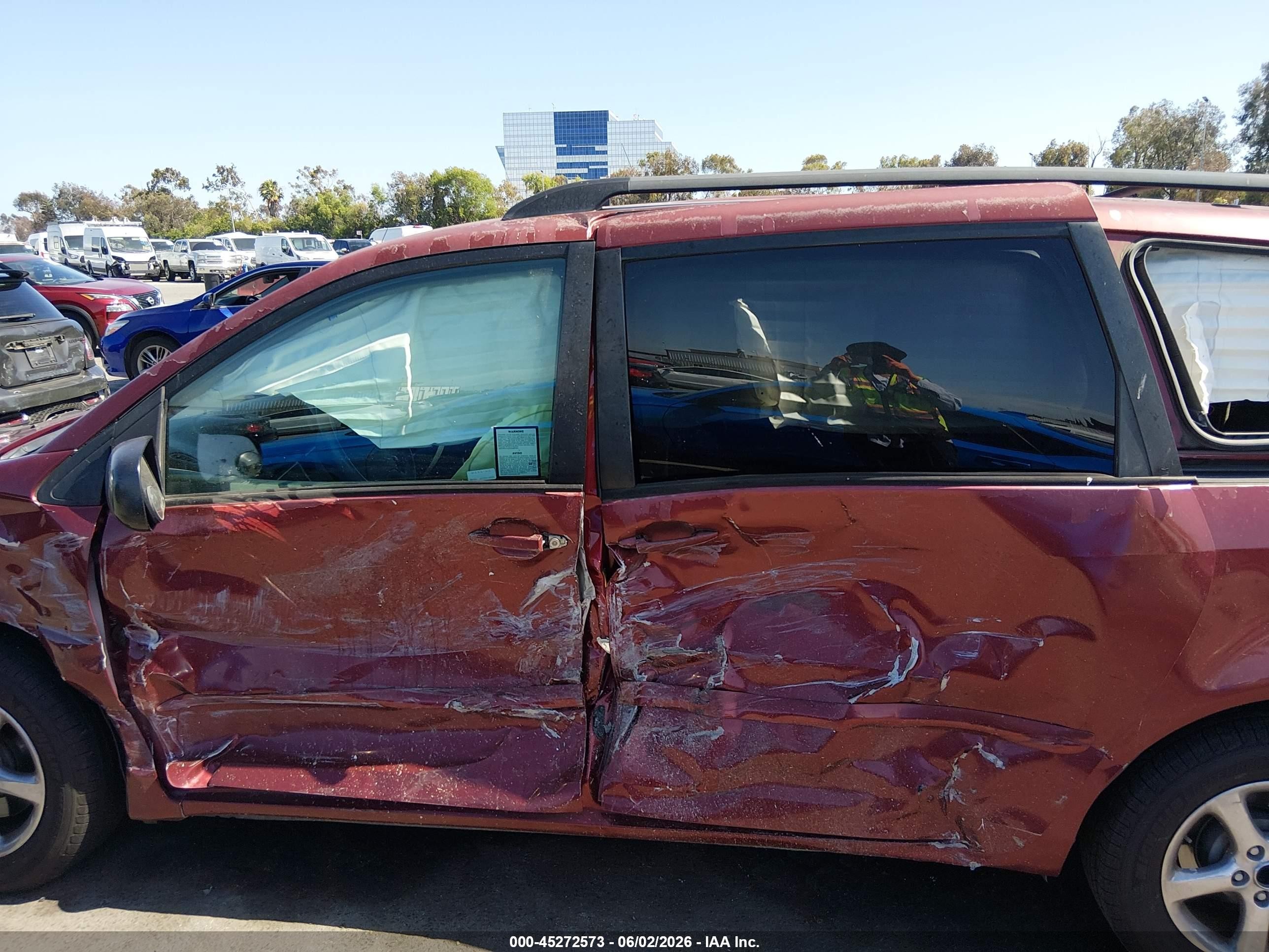 2008 Toyota Sienna Le Red vin: 5TDZK23C58S195847