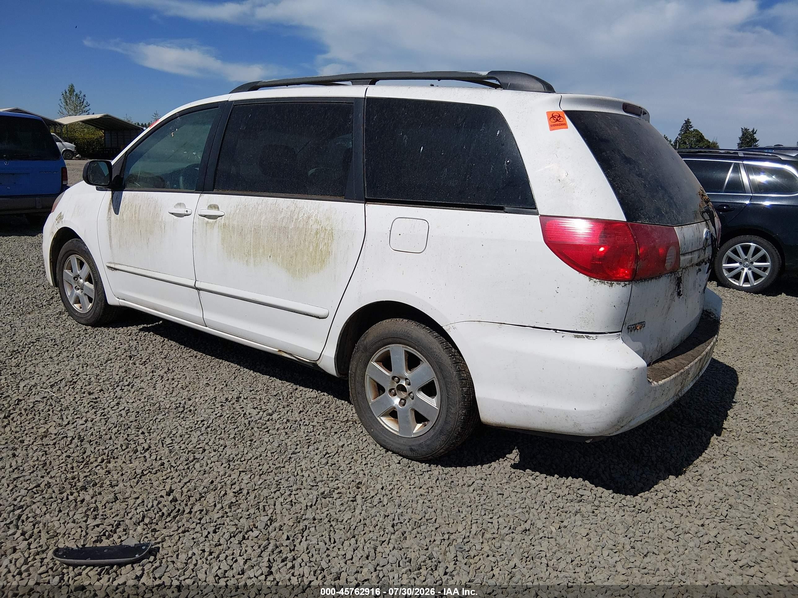 2008 Toyota Sienna Le White vin: 5TDZK23C58S216096