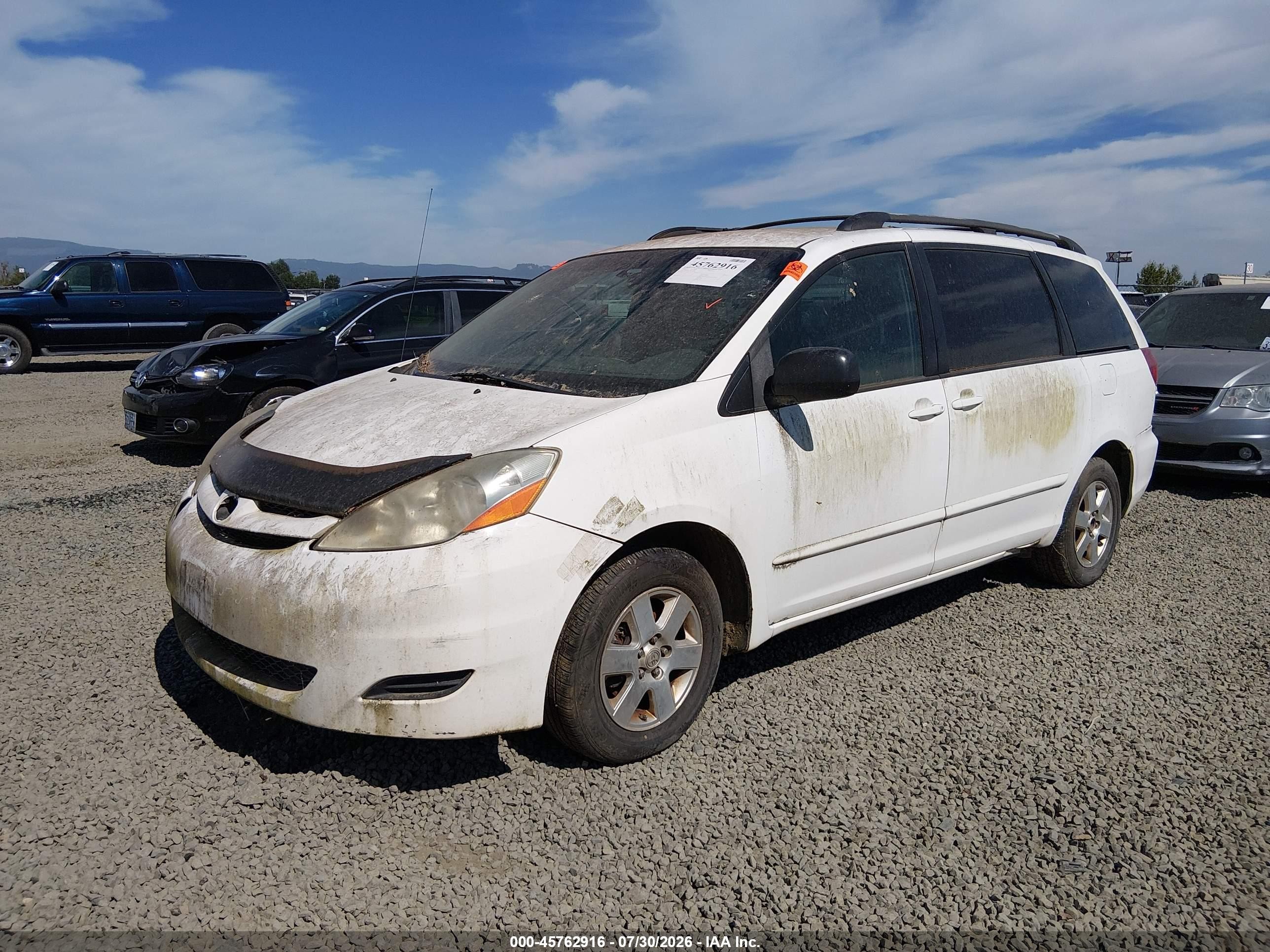 2008 Toyota Sienna Le White vin: 5TDZK23C58S216096