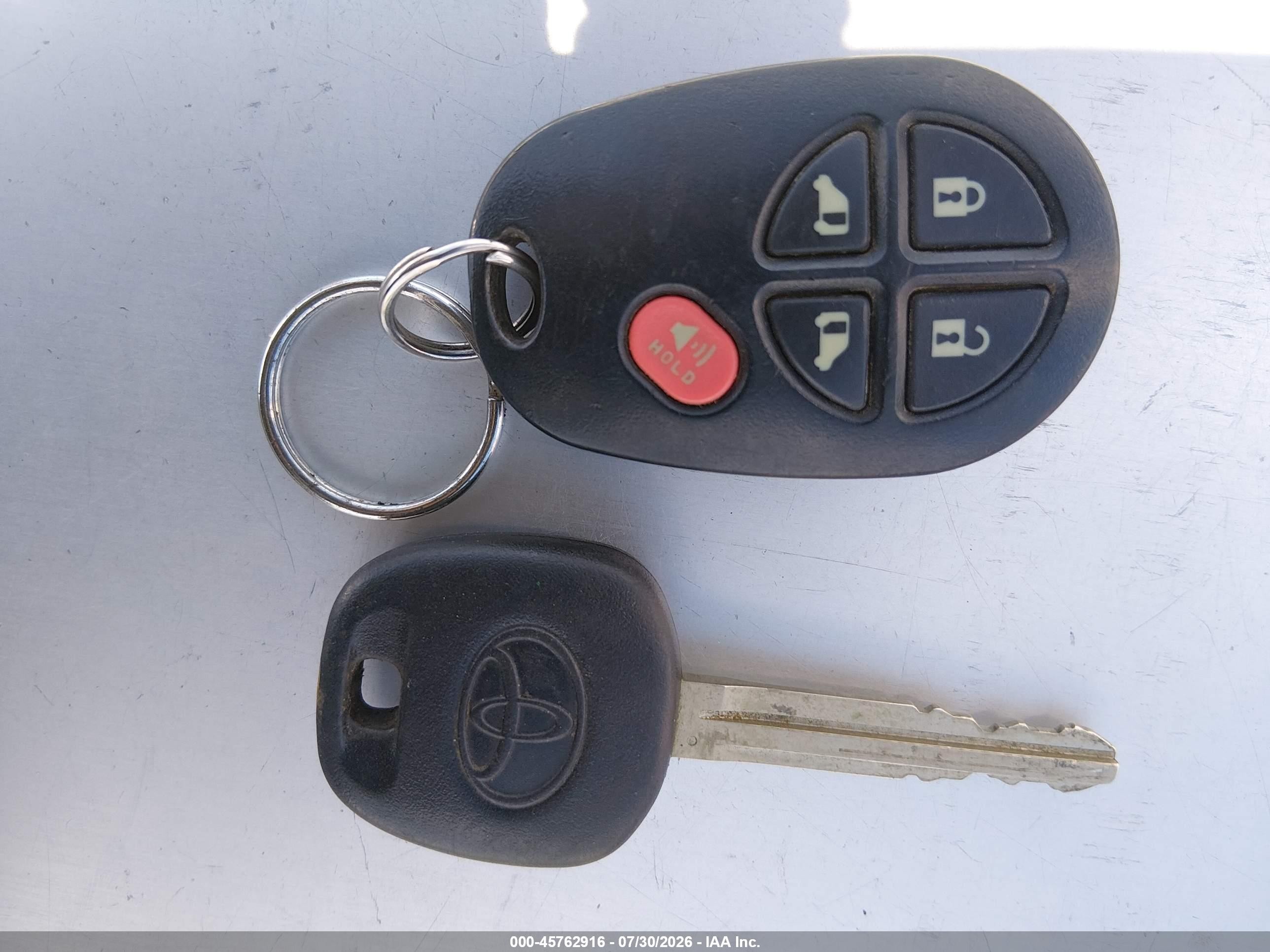 2008 Toyota Sienna Le White vin: 5TDZK23C58S216096